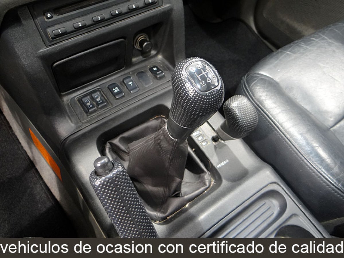Foto Mitsubishi Montero 38