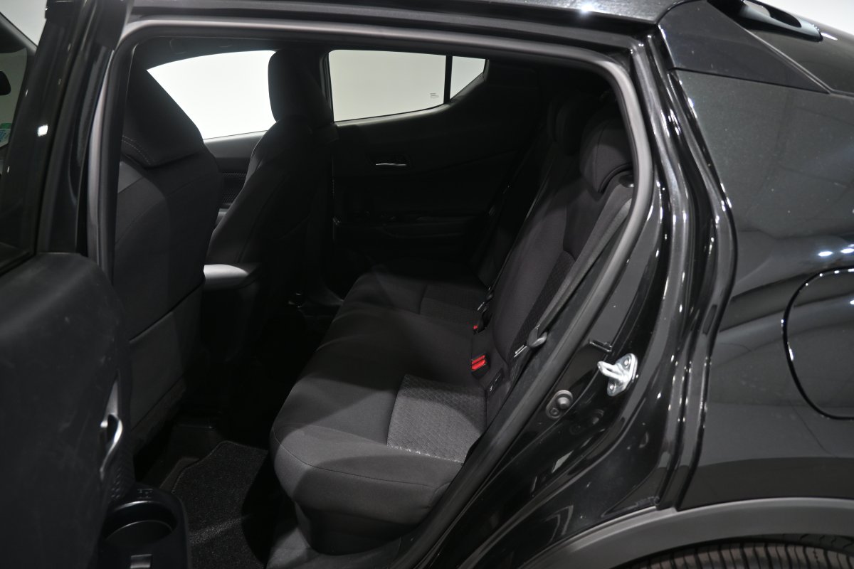 Foto Toyota C-HR 11
