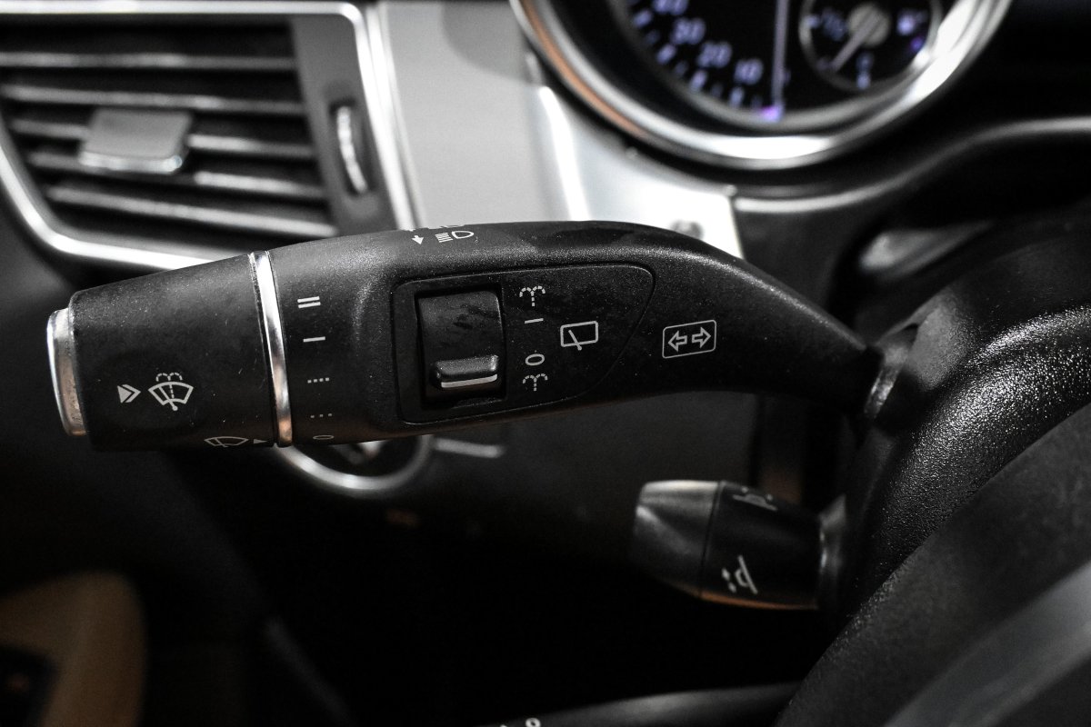 Foto Mercedes-Benz Clase ML 28