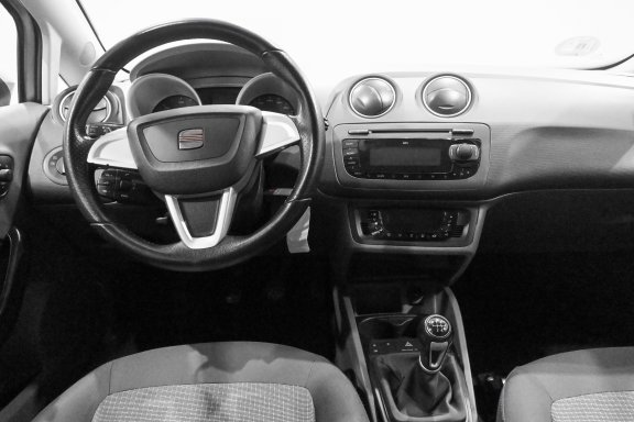 Foto de Seat Ibiza 1.6TDI CR Style DPF 105