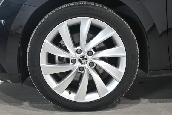 Foto de Skoda Superb Combi 2.0 TDI Style