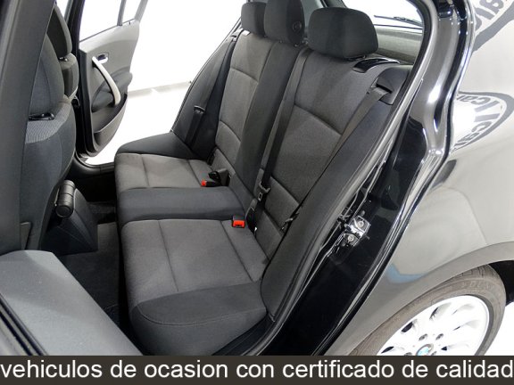 Foto de BMW 118 i 129CV