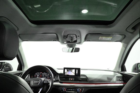 Foto de Audi Q5 40 TDI Design quattro-ultra S tronic 140kW