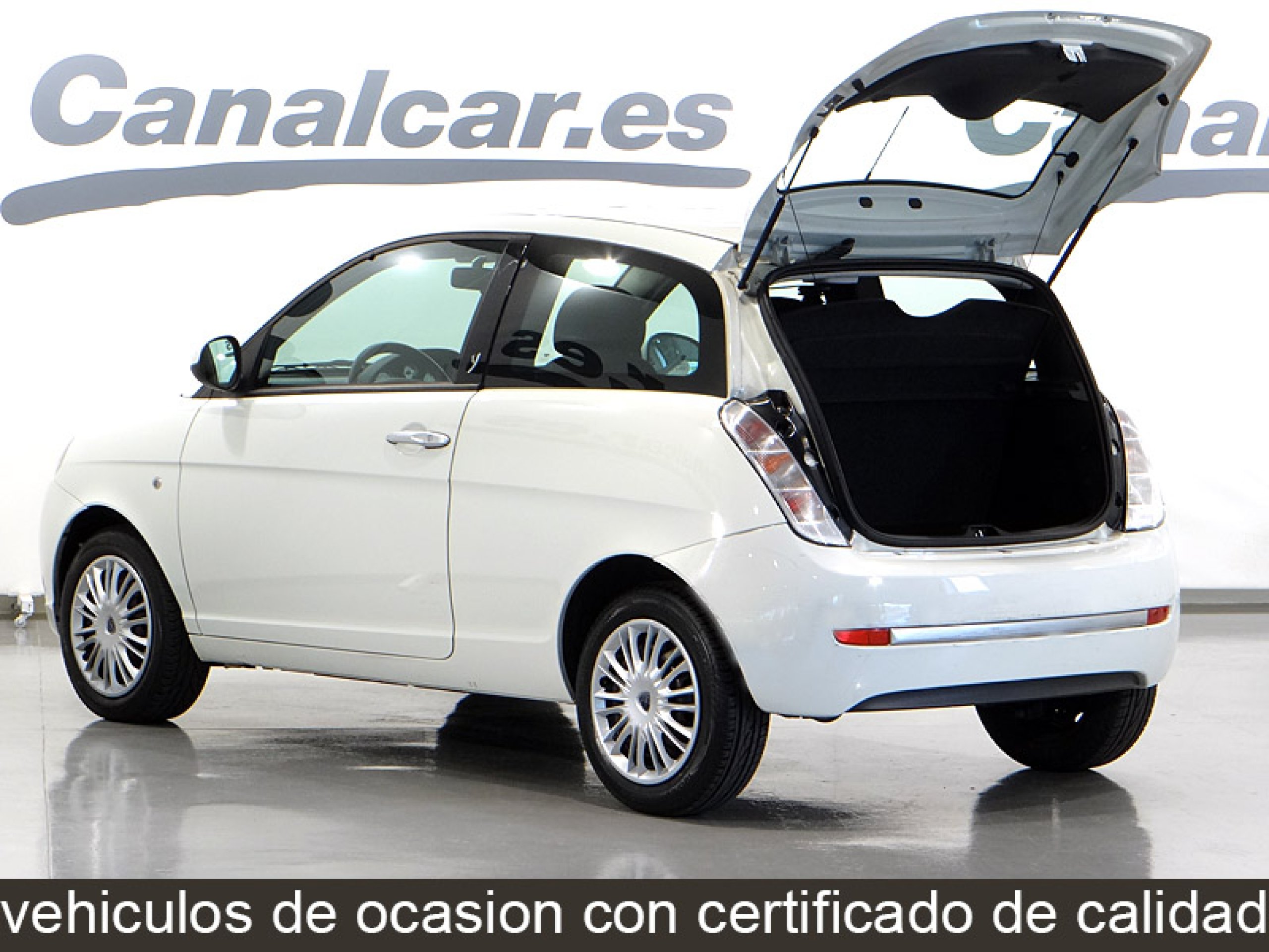 Foto Lancia Ypsilon 11