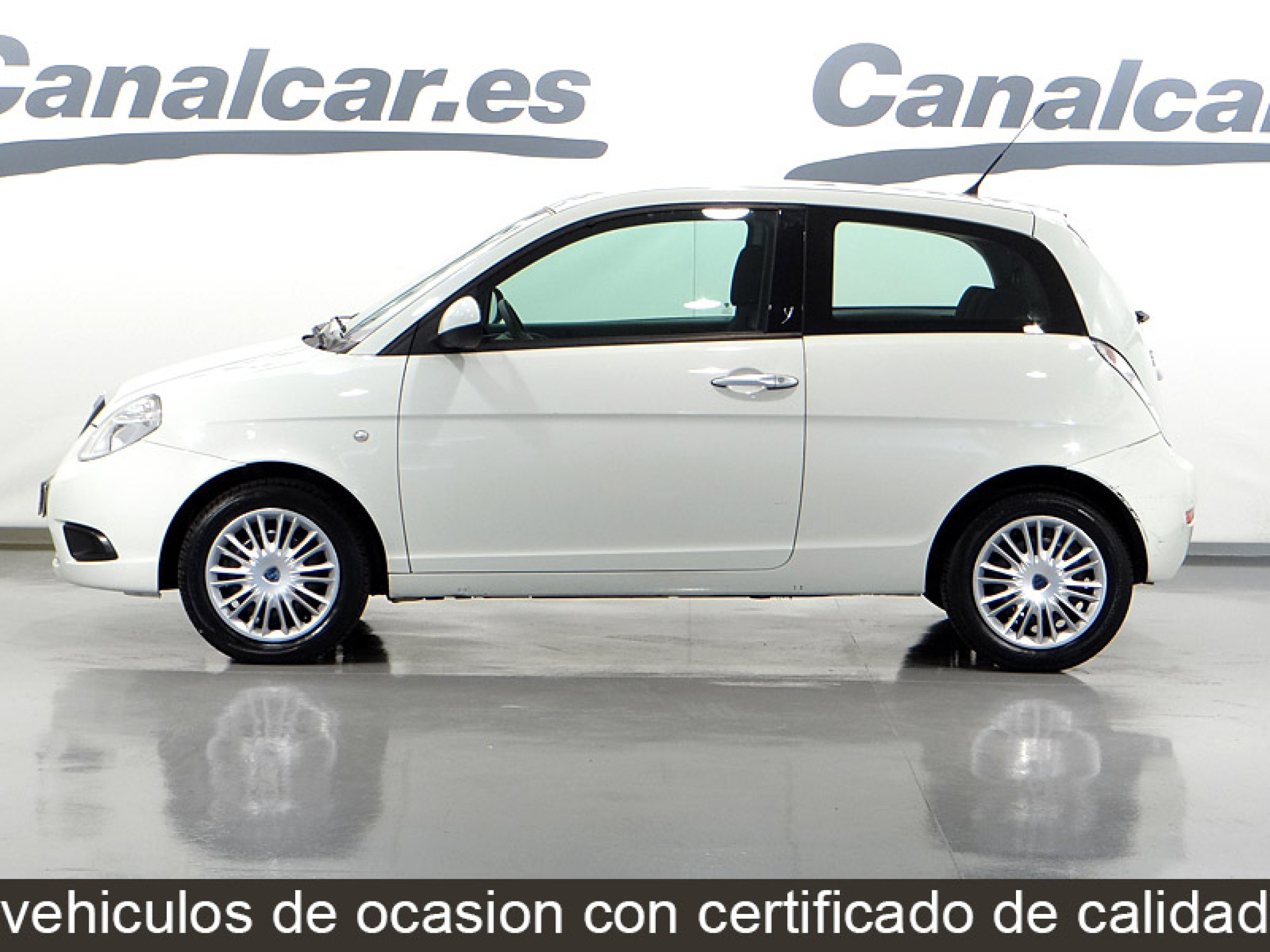 Foto Lancia Ypsilon 13