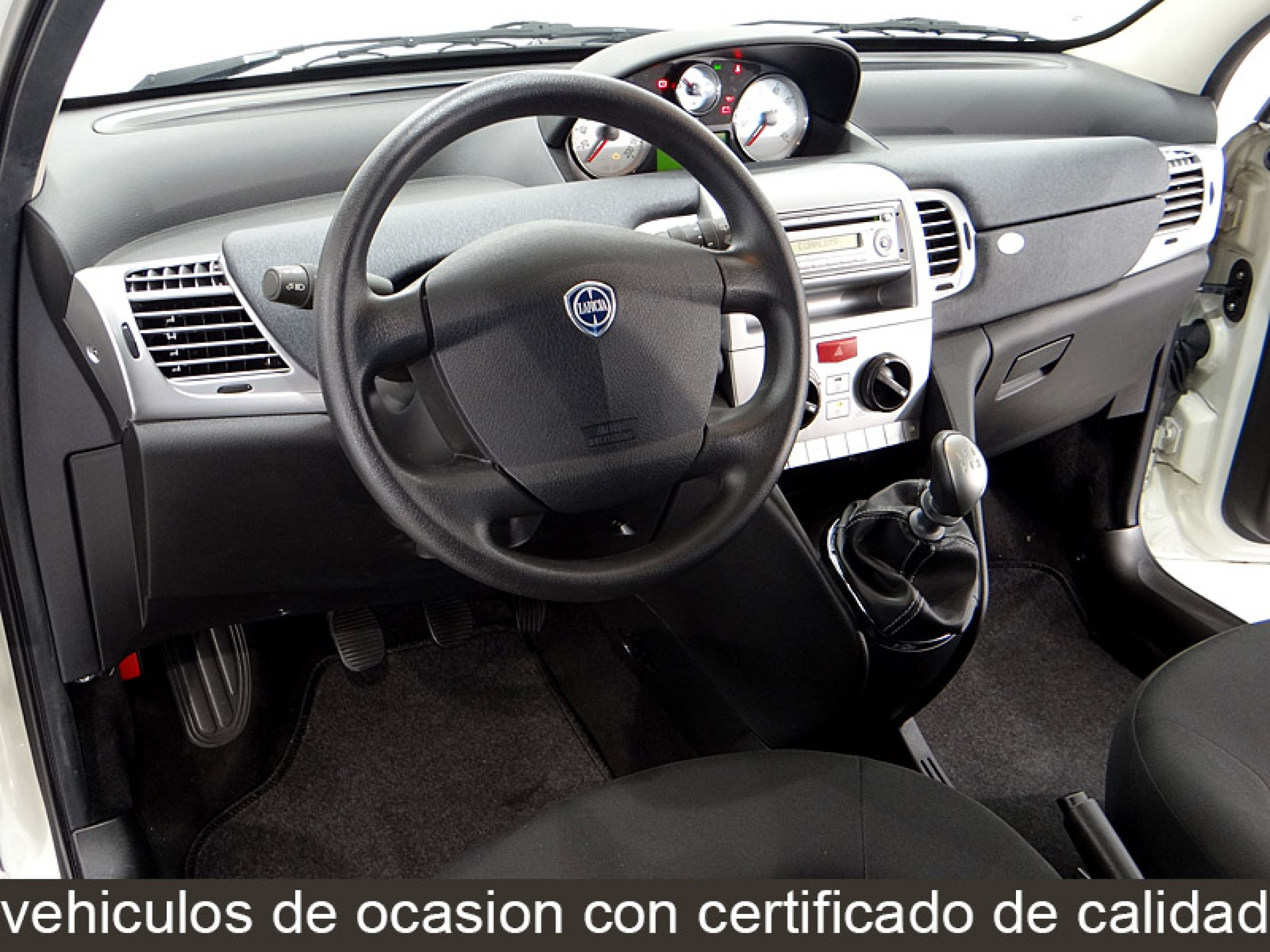 Foto Lancia Ypsilon 18