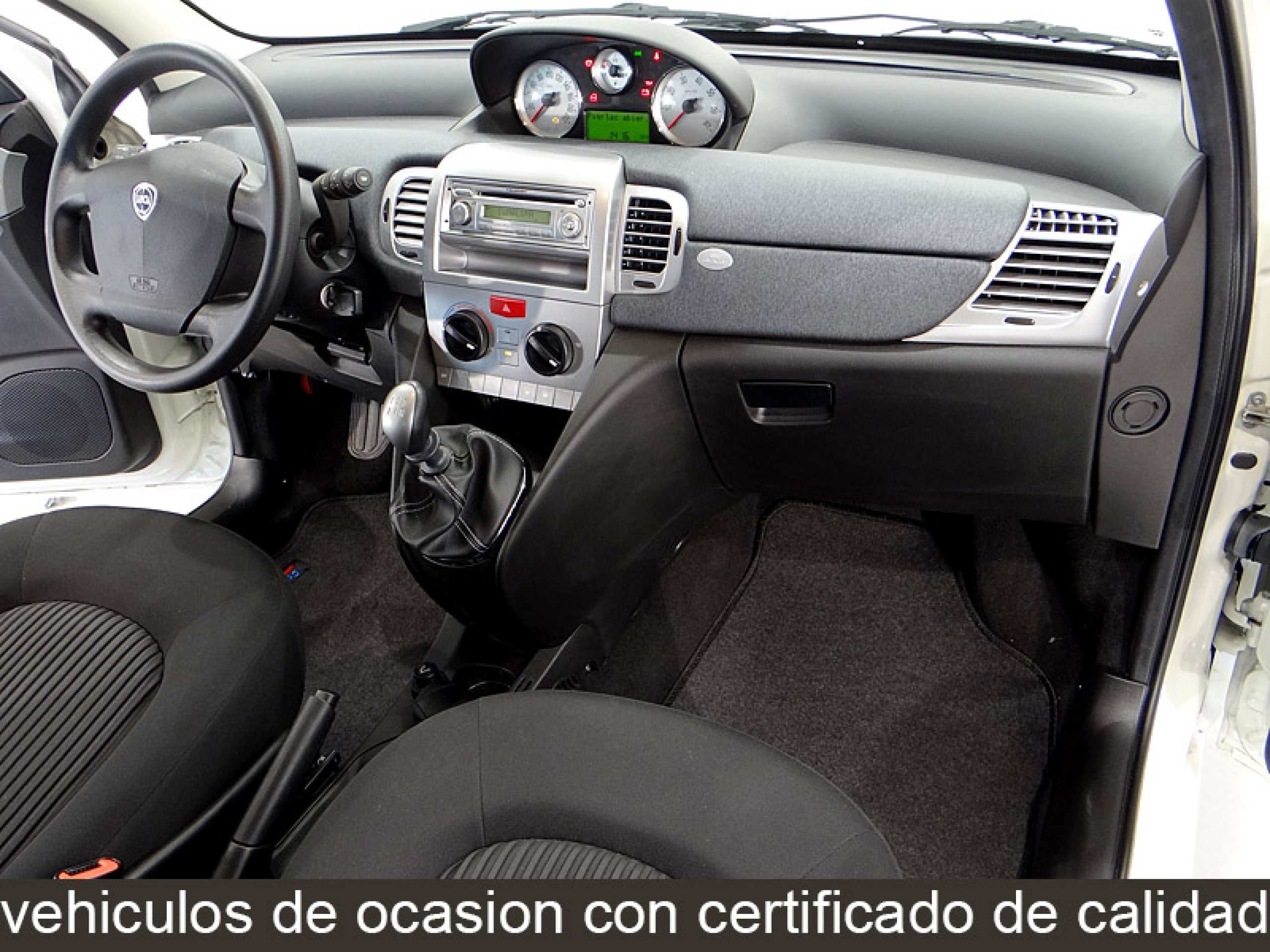 Foto Lancia Ypsilon 19