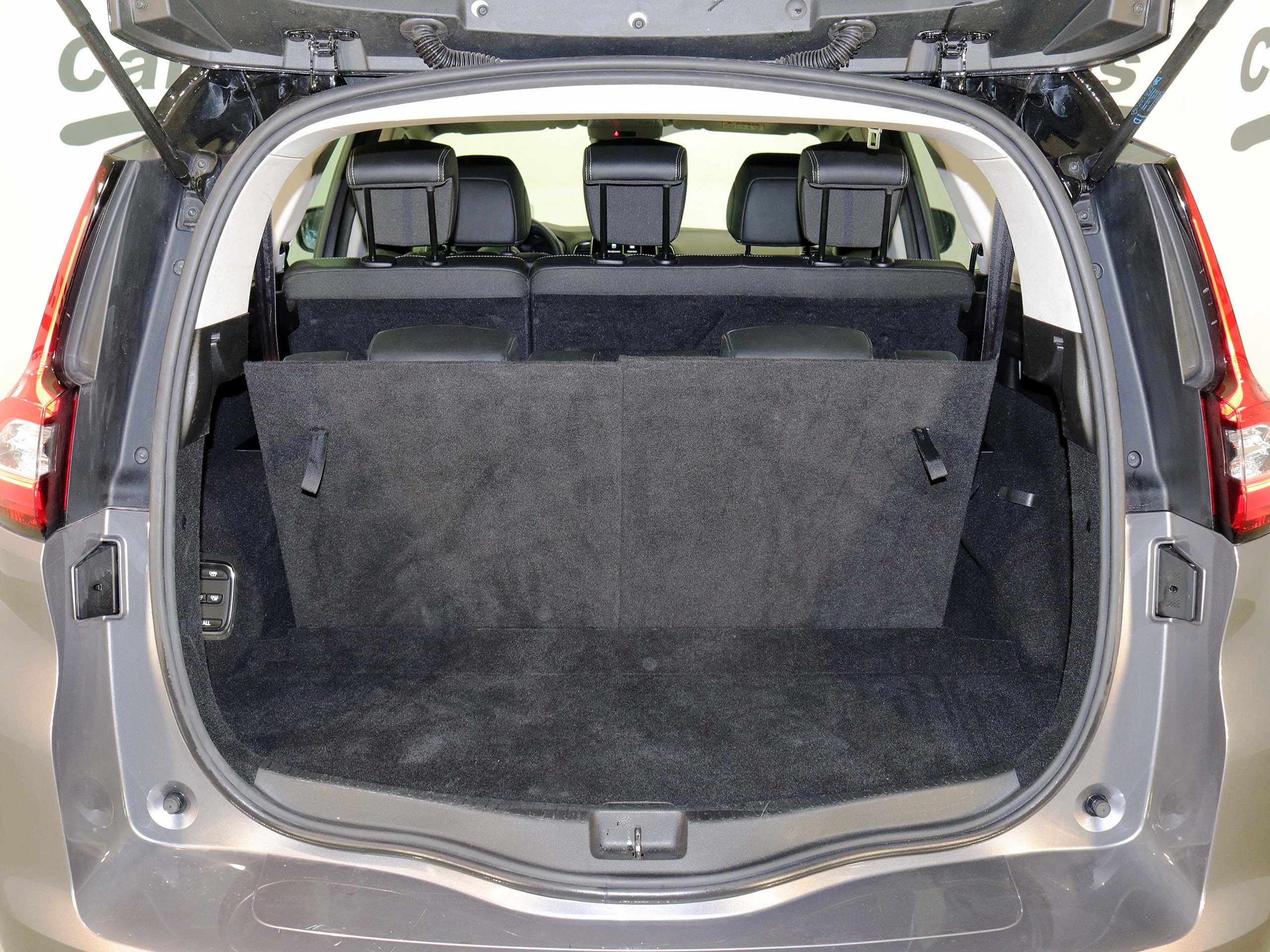 Foto Renault Grand Scenic 11