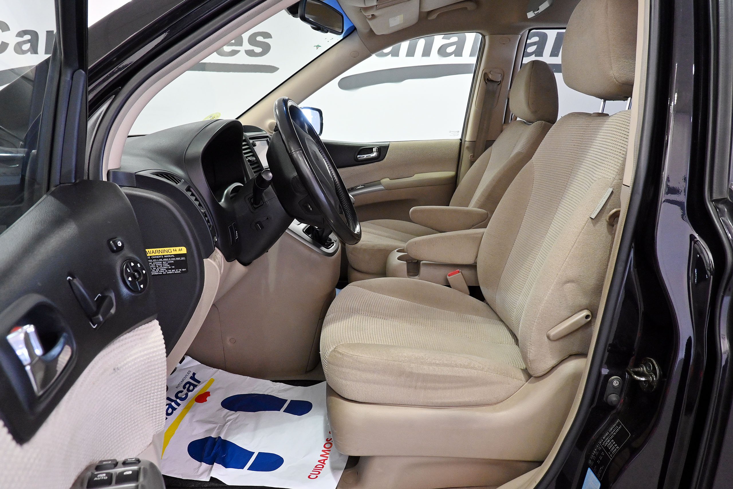 Foto Kia Carnival 11
