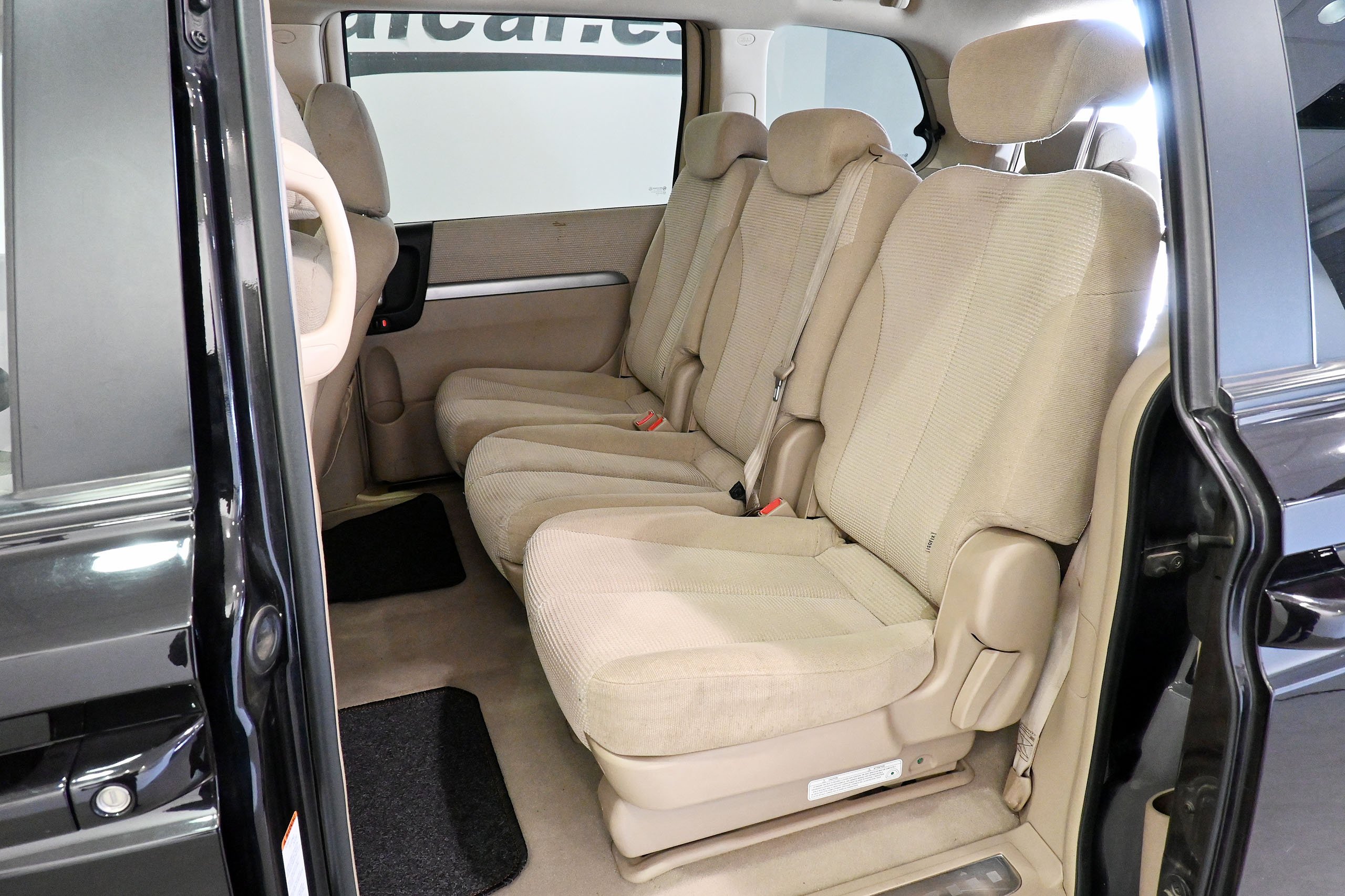 Foto Kia Carnival 12