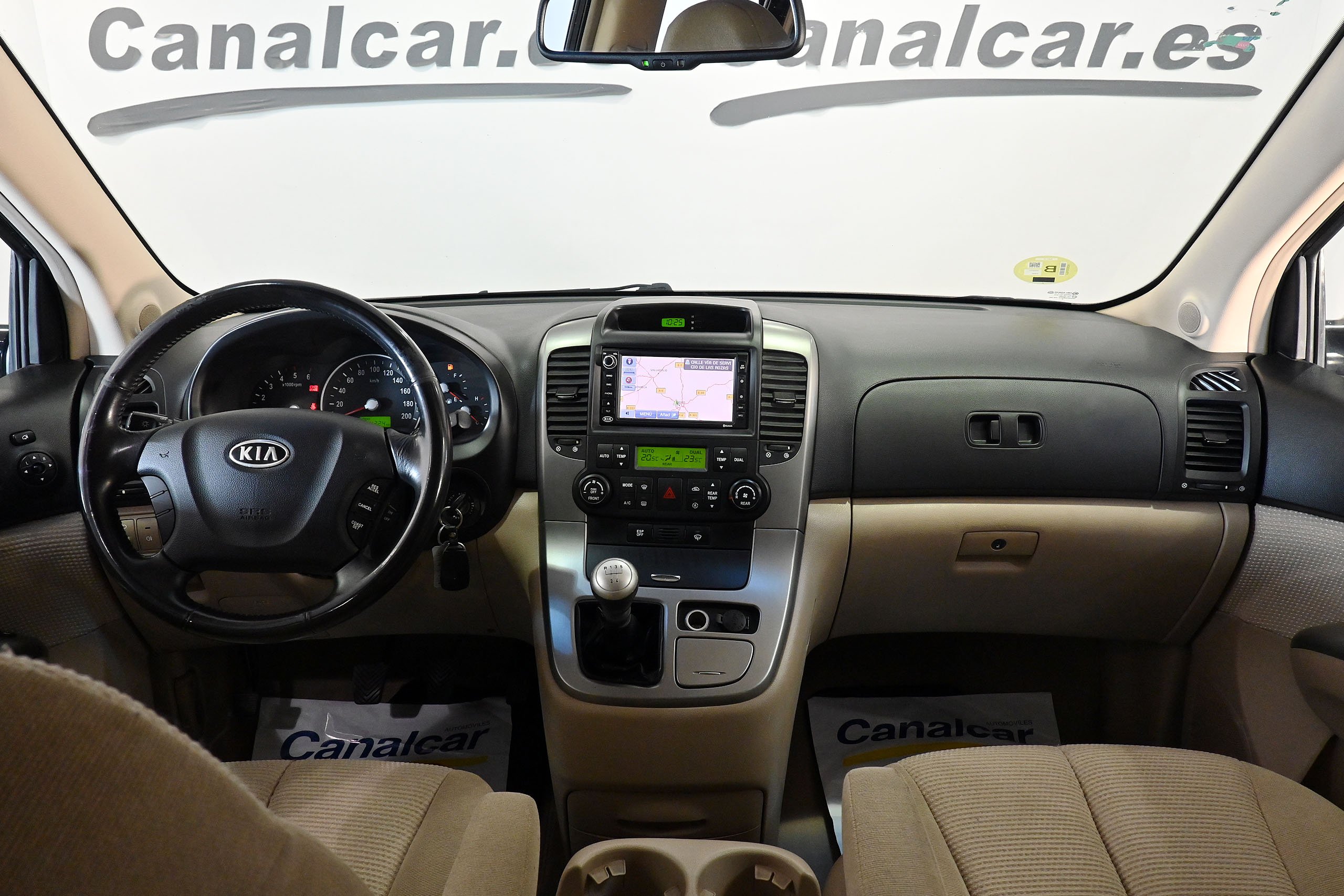Foto Kia Carnival 18