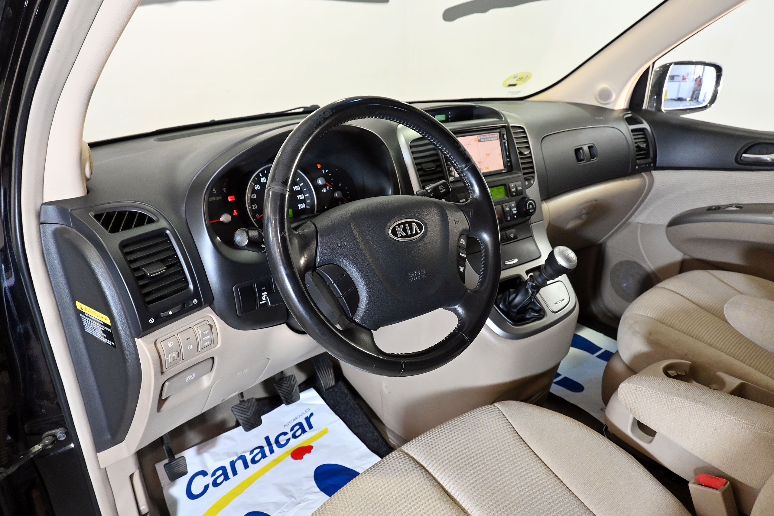 Foto Kia Carnival 17