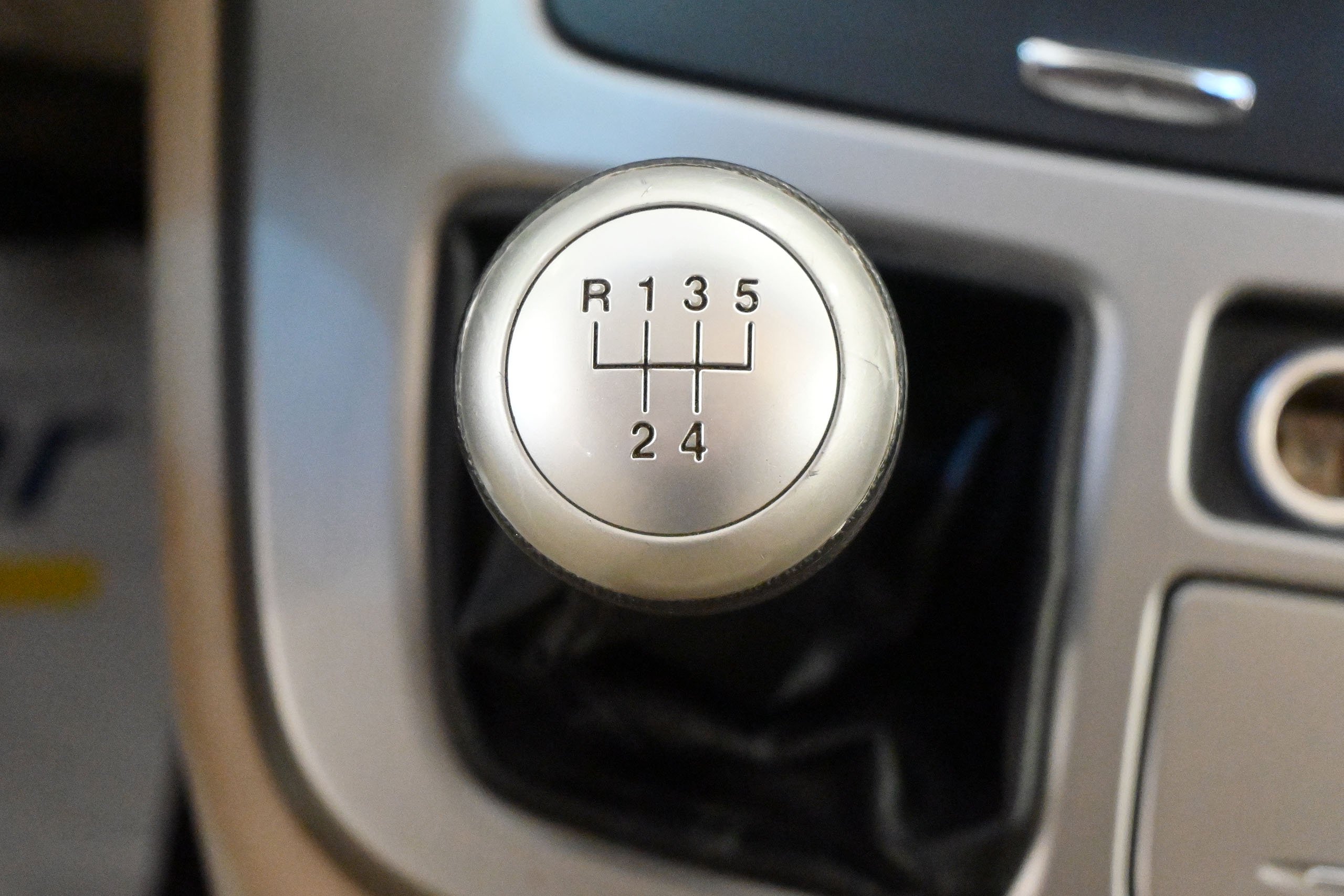 Foto Kia Carnival 23