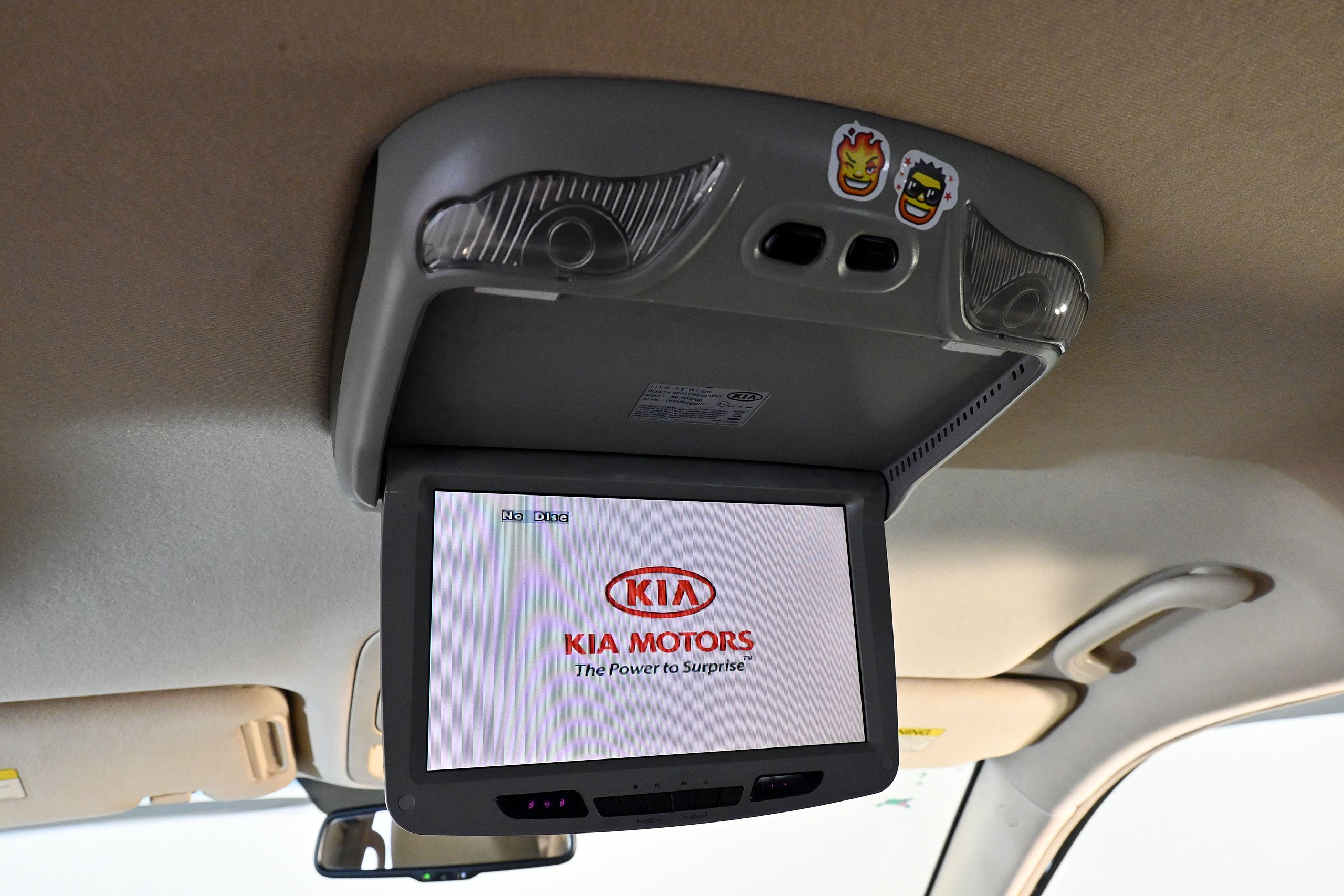 Foto Kia Carnival 32
