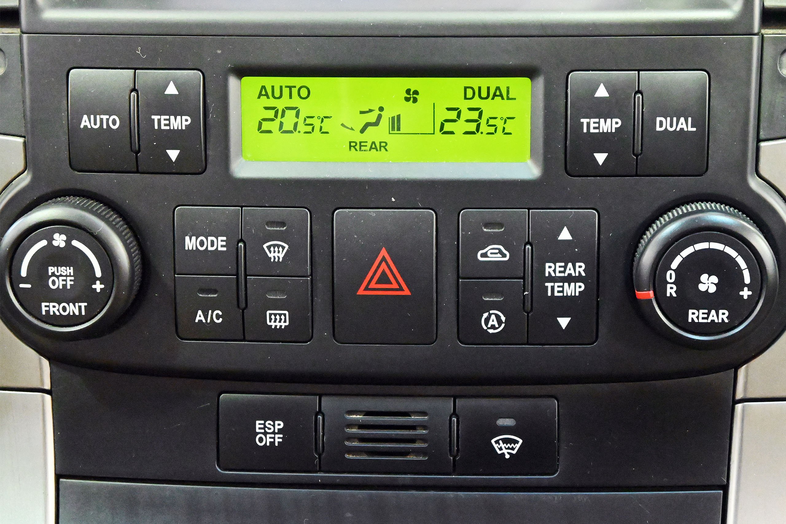 Foto Kia Carnival 22