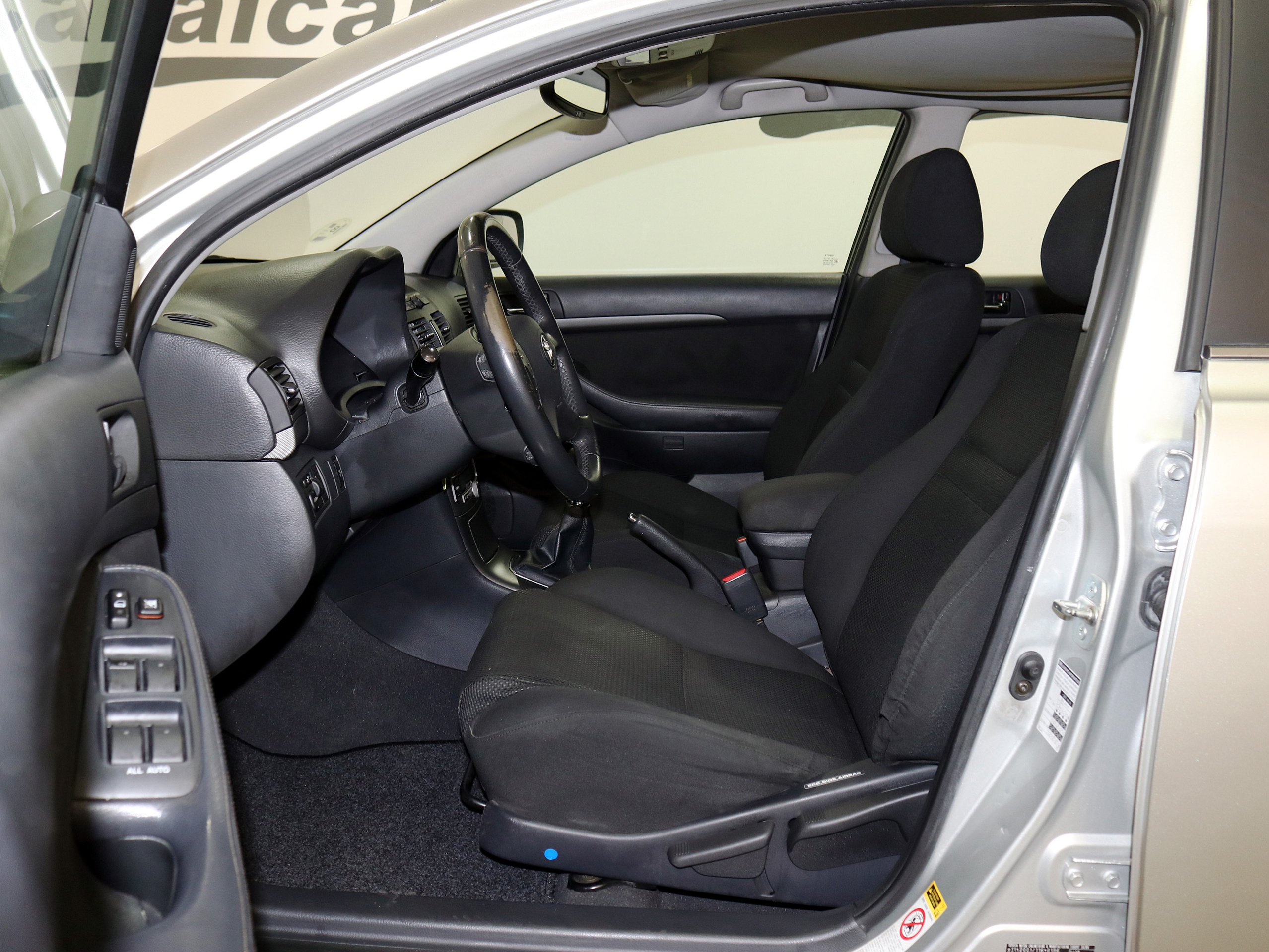 Foto Toyota Avensis 15