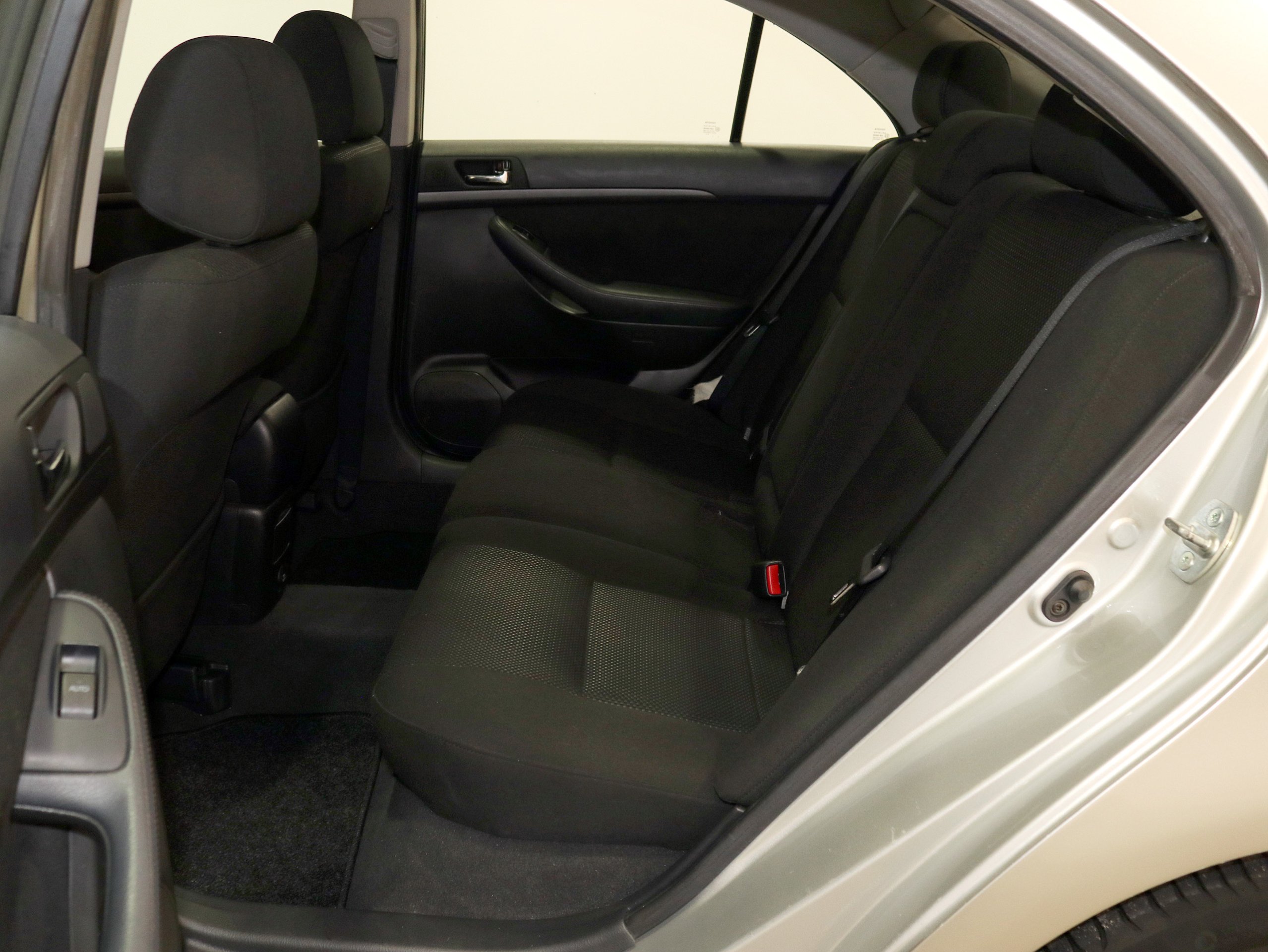 Foto Toyota Avensis 16