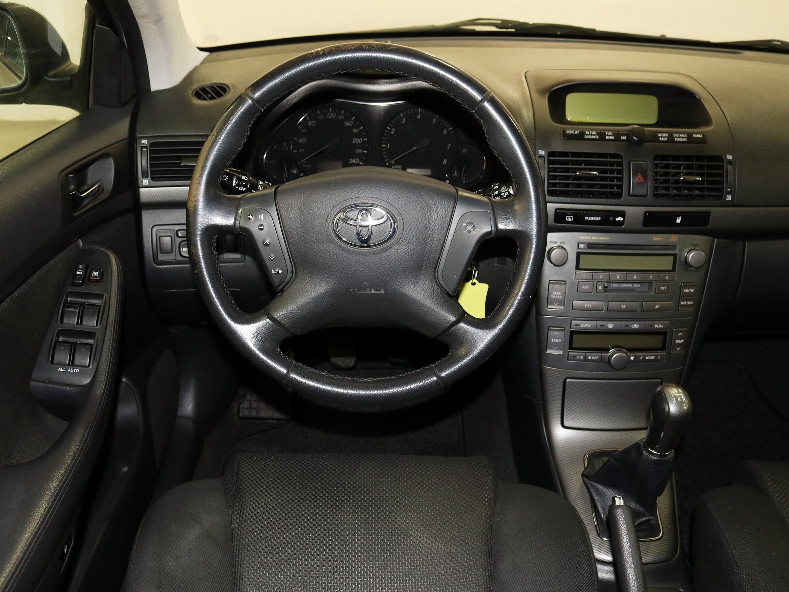 Foto Toyota Avensis 20