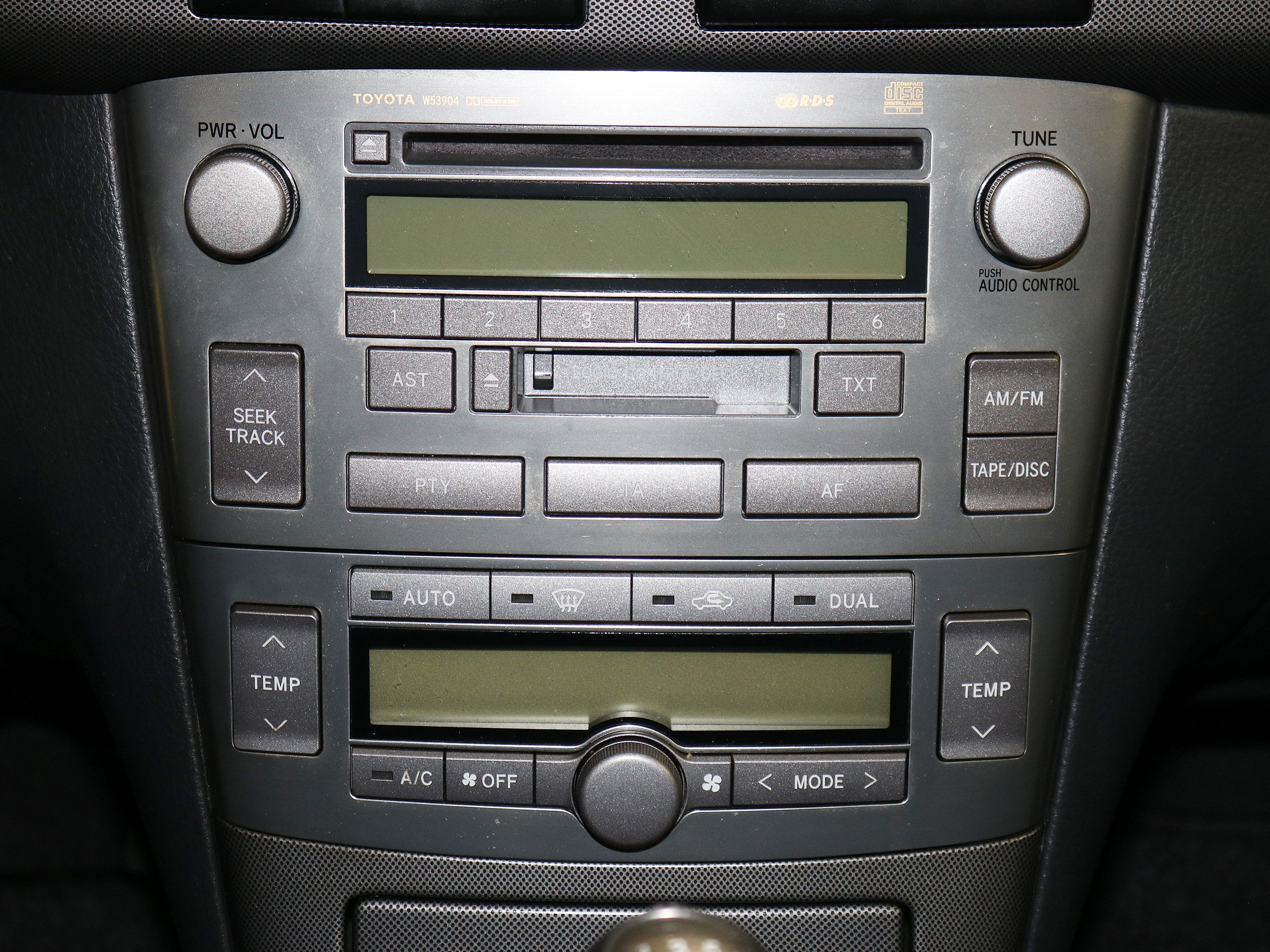 Foto Toyota Avensis 23