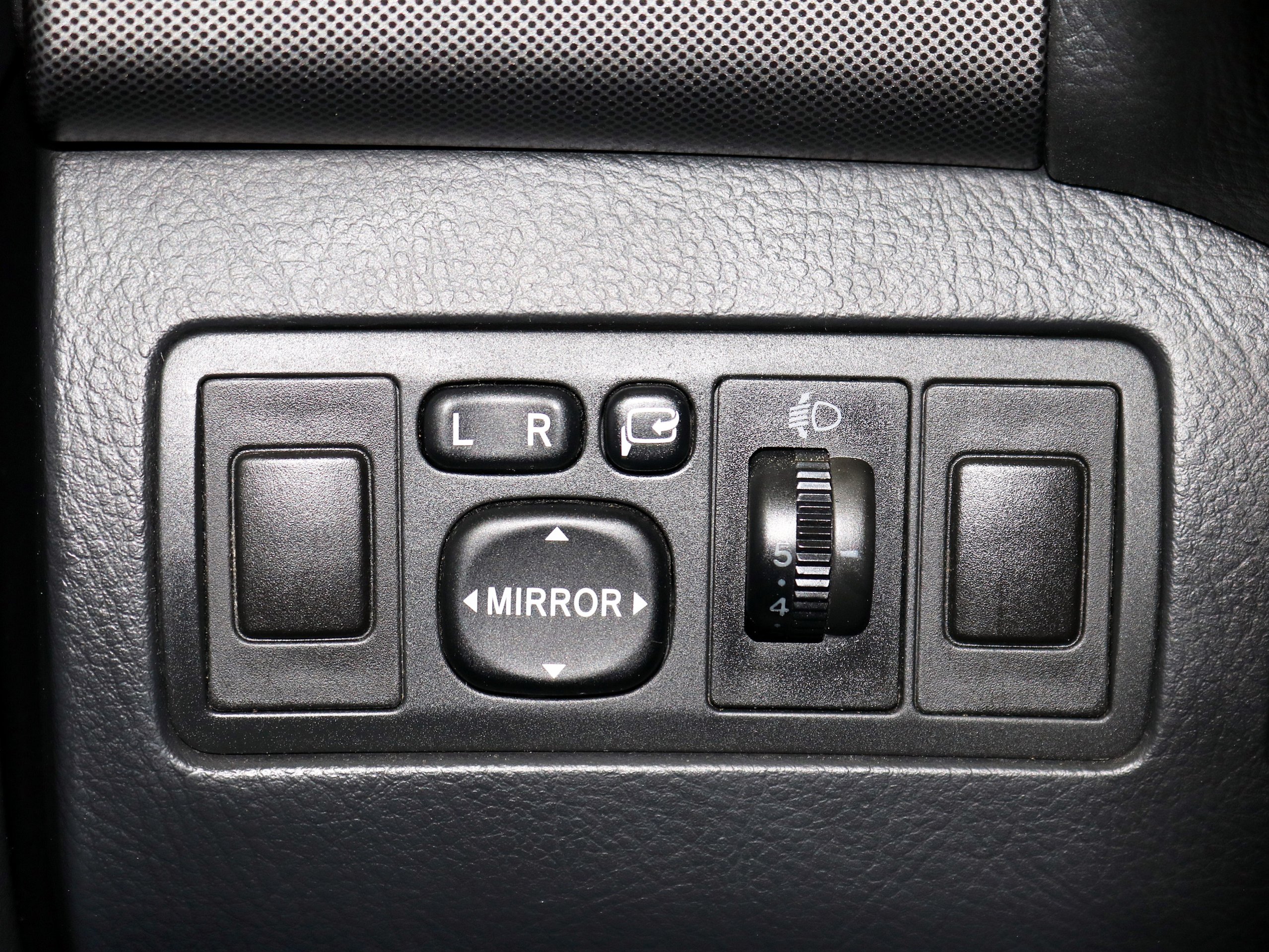 Foto Toyota Avensis 26