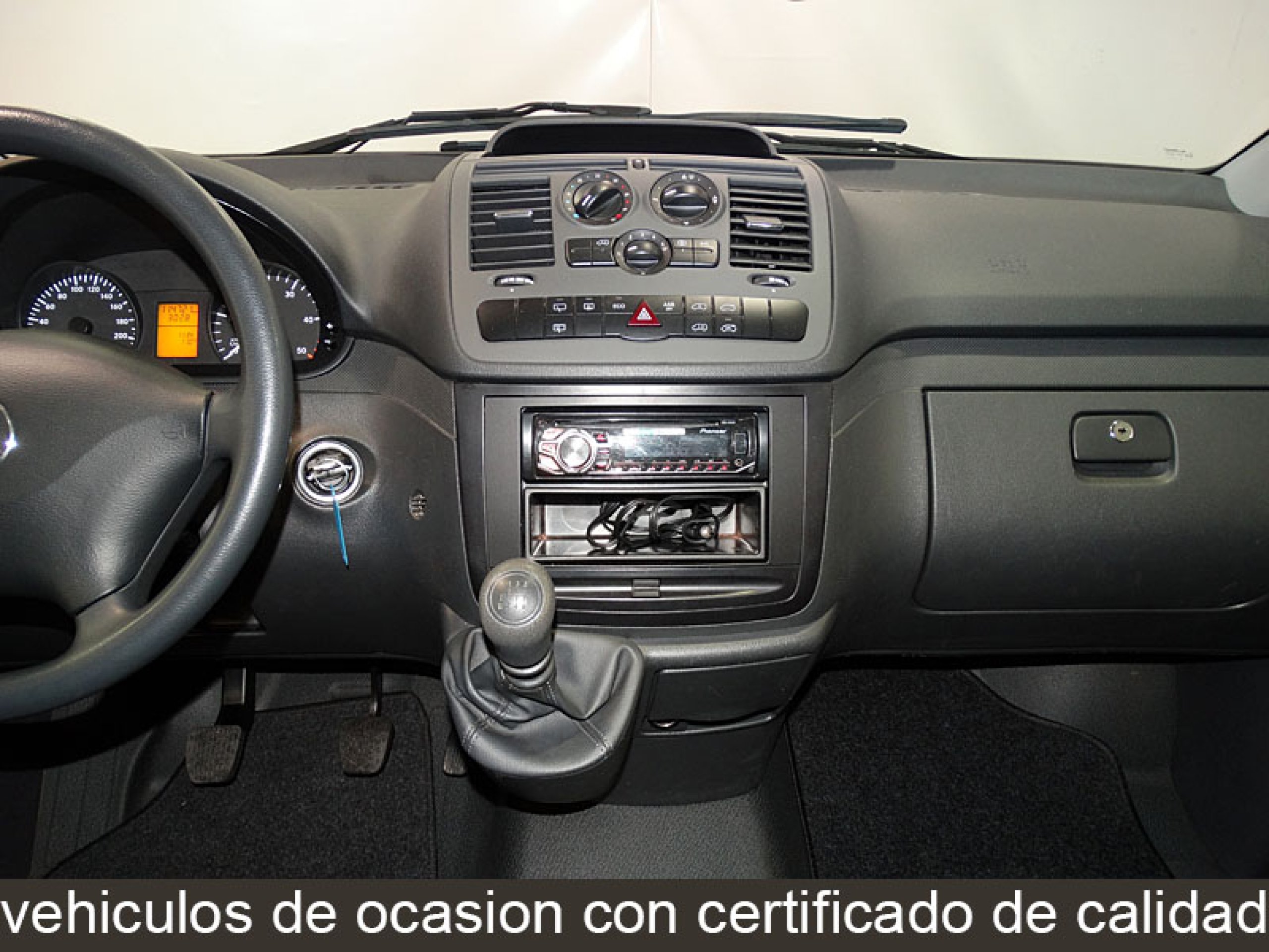 Foto Mercedes-Benz Vito 22