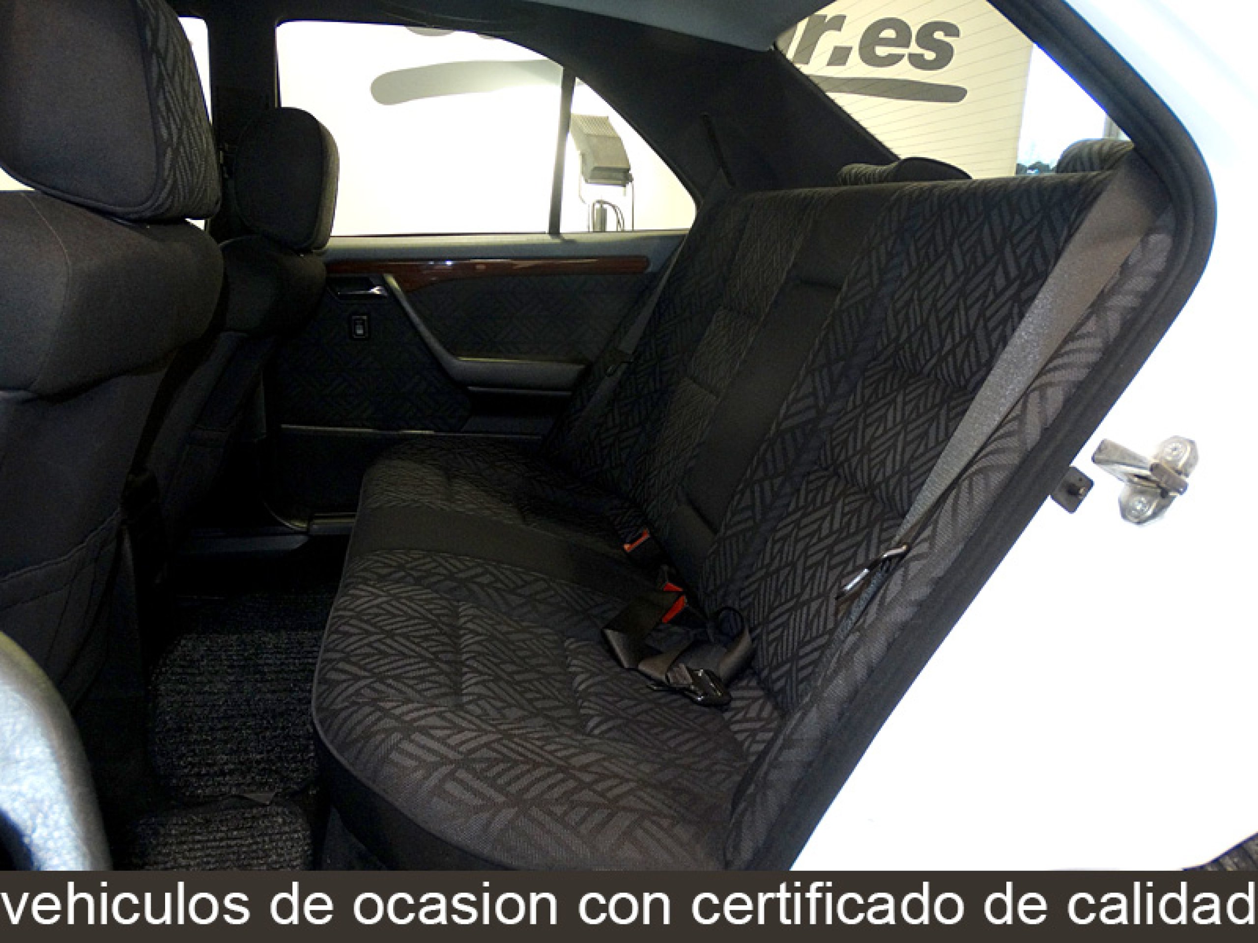 Foto Mercedes-Benz C 180 10 Foto Mercedes-Benz C 180 10