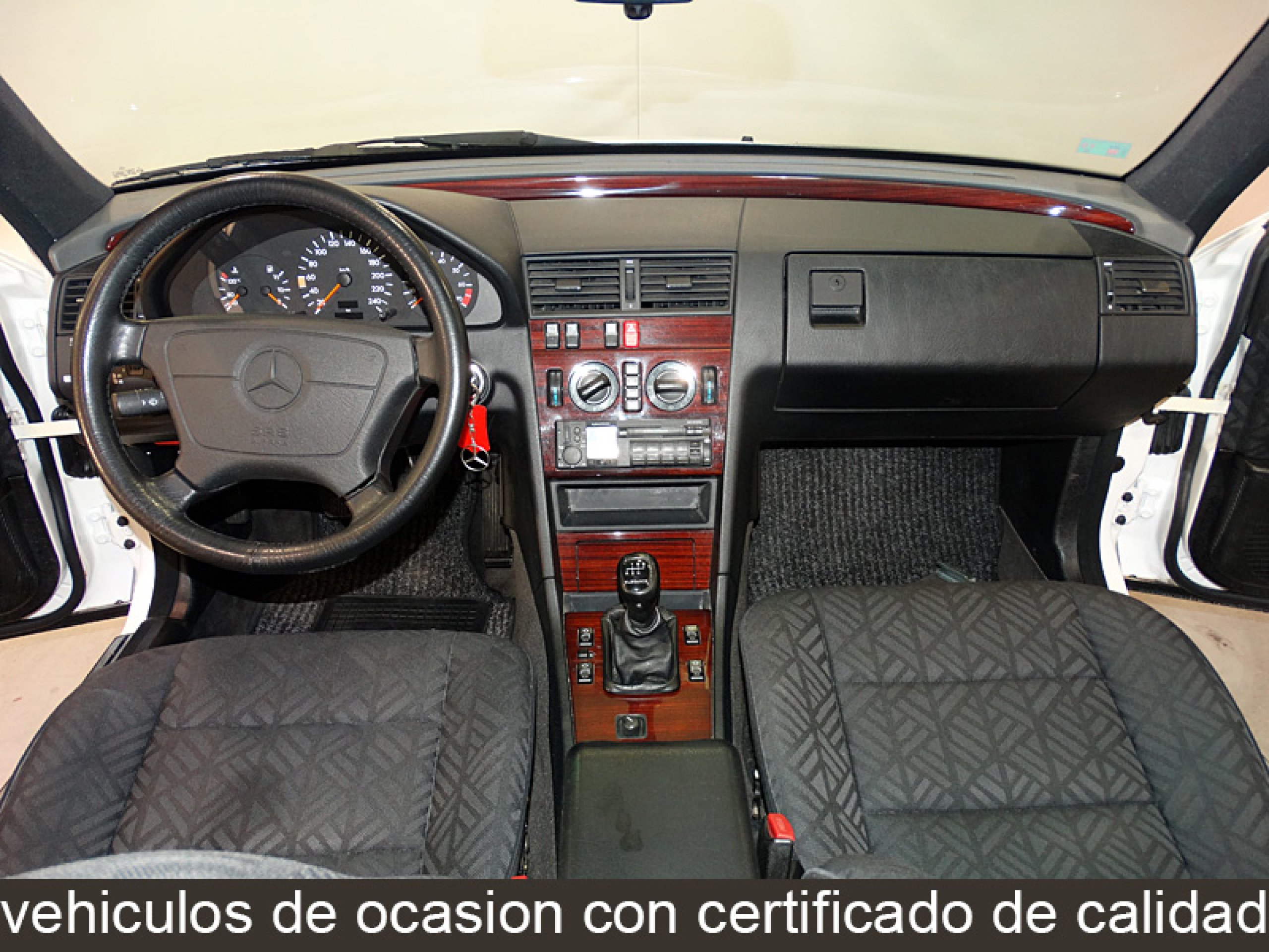 Foto Mercedes-Benz C 180 13 Foto Mercedes-Benz C 180 13