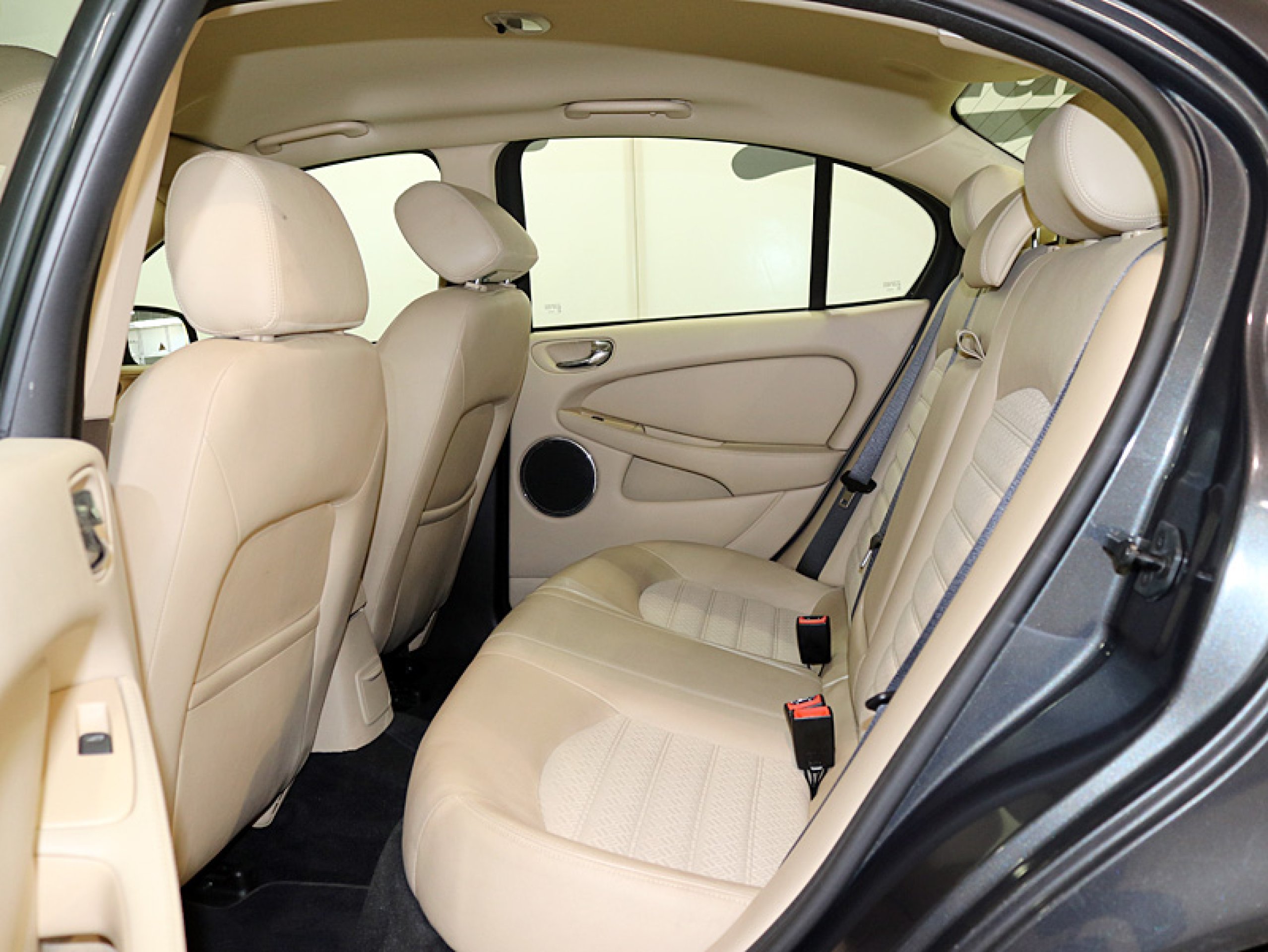Foto Jaguar X-Type 16