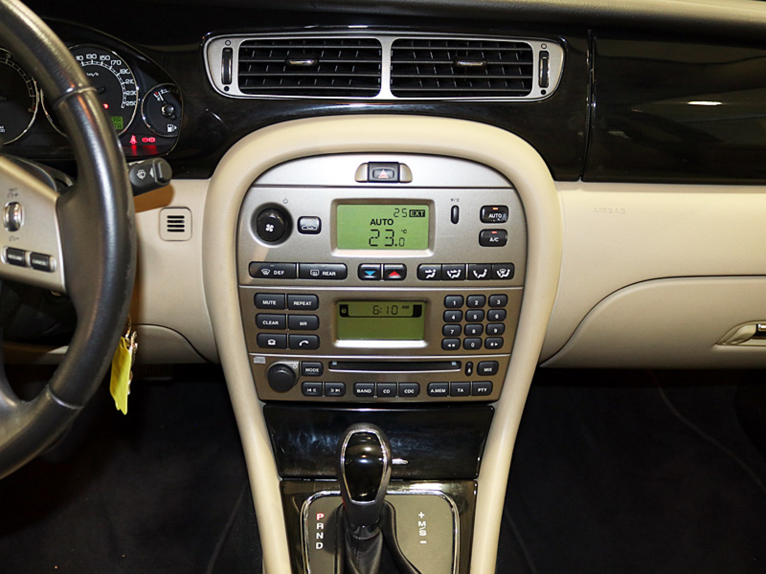 Foto Jaguar X-Type 21
