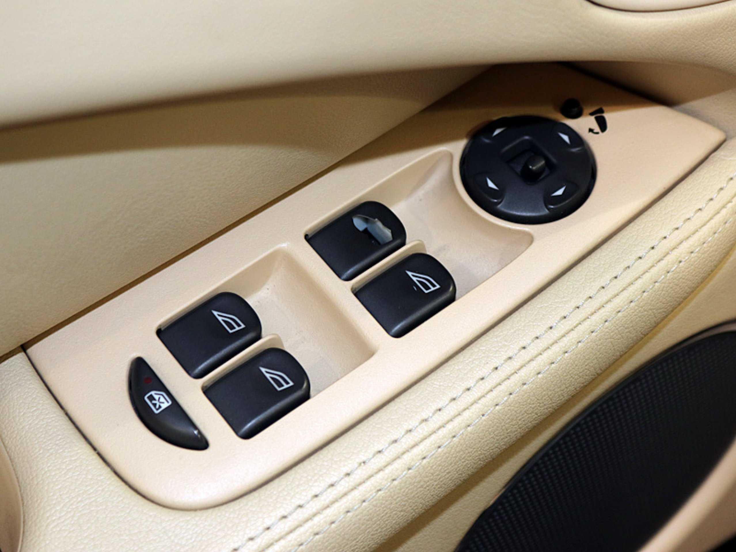 Foto Jaguar X-Type 25