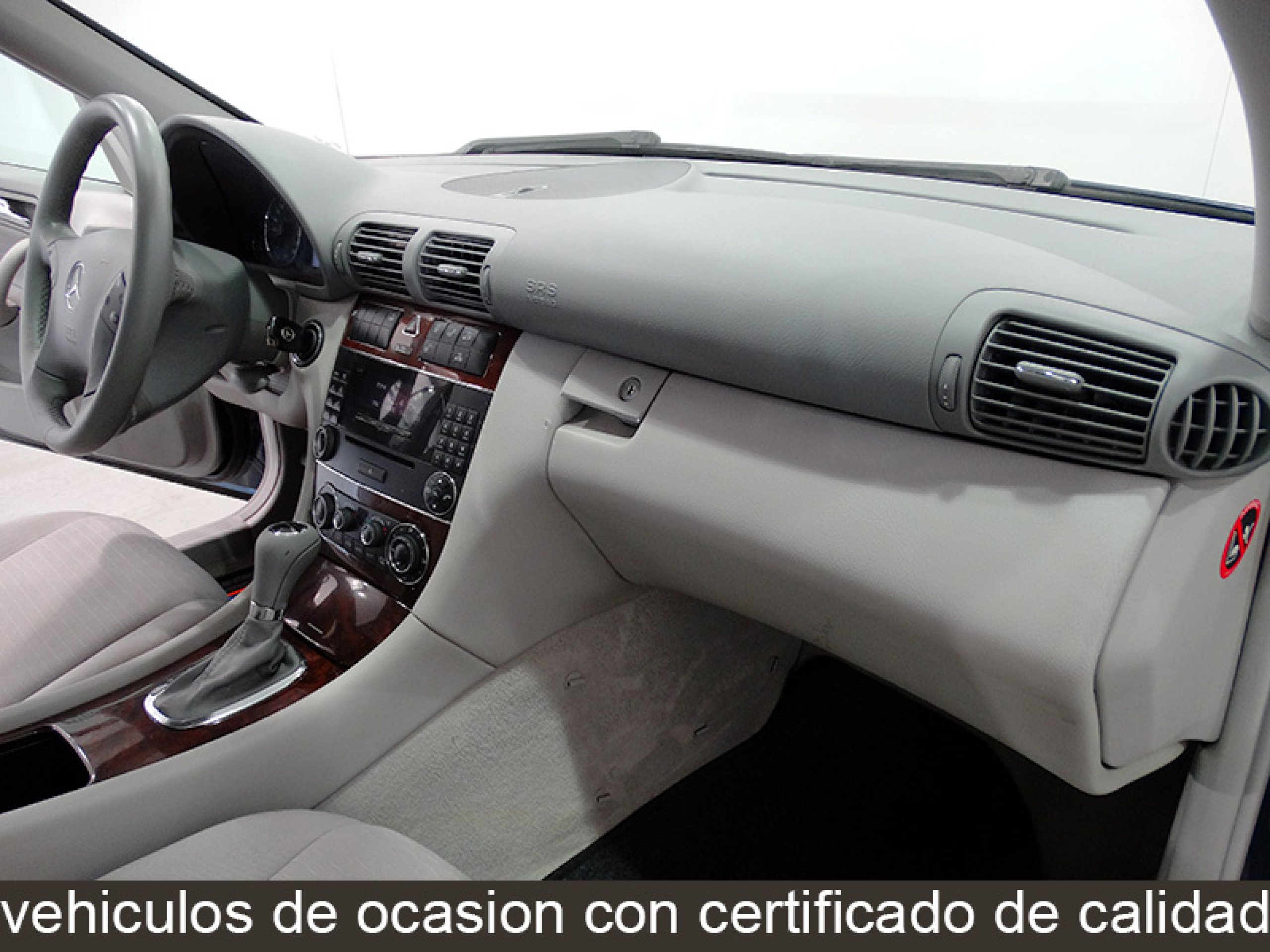 Foto Mercedes-Benz C 270 24