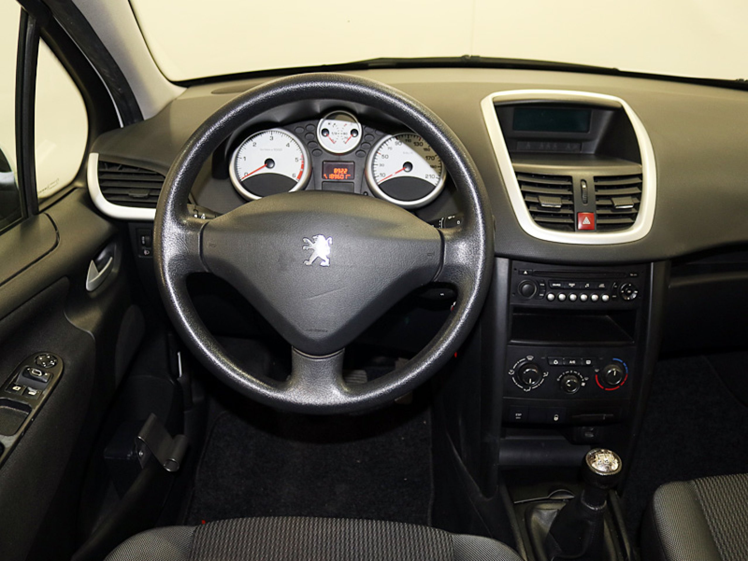 Foto Peugeot 207 15