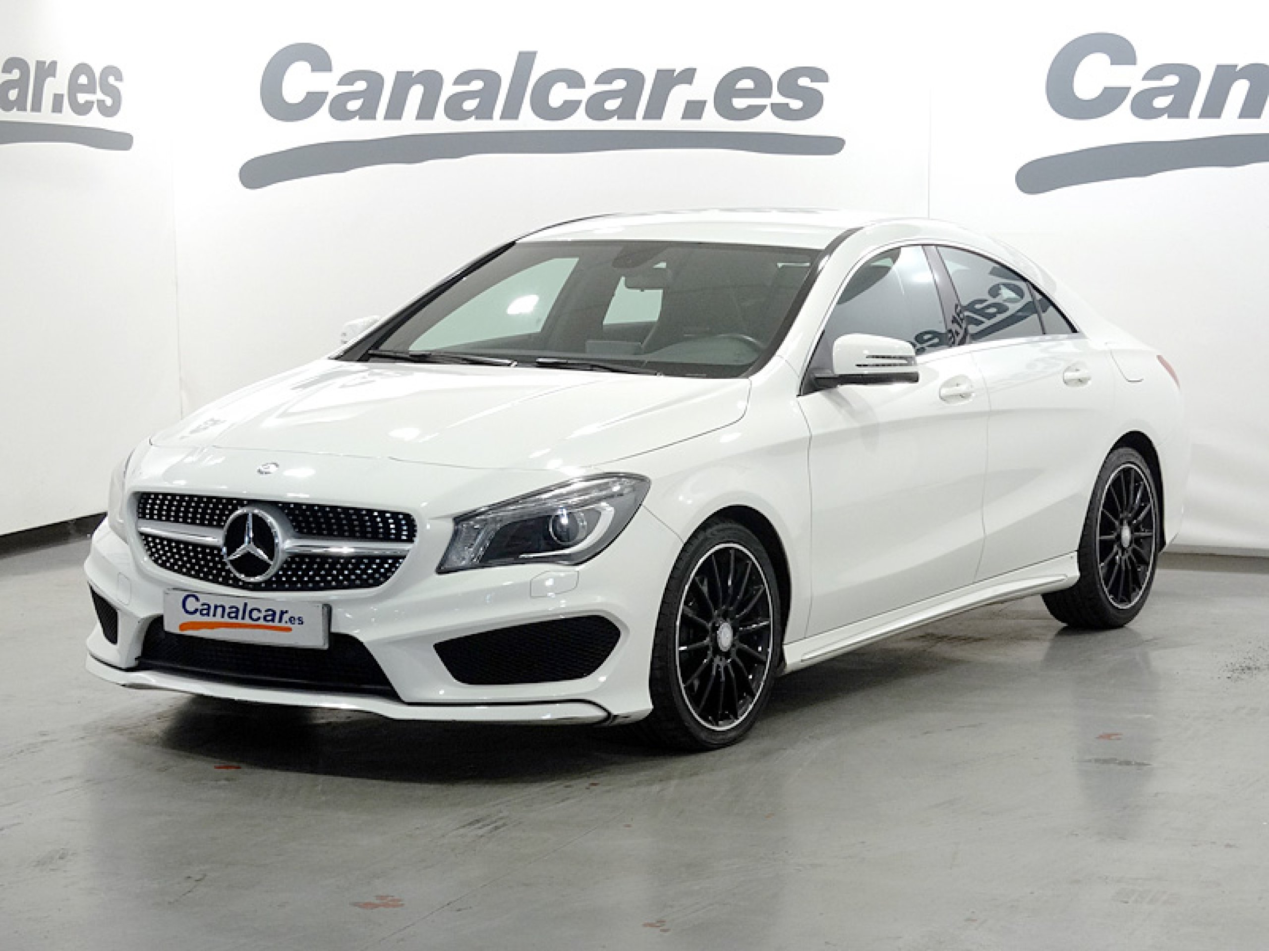 Foto Mercedes-Benz CLA 220 1