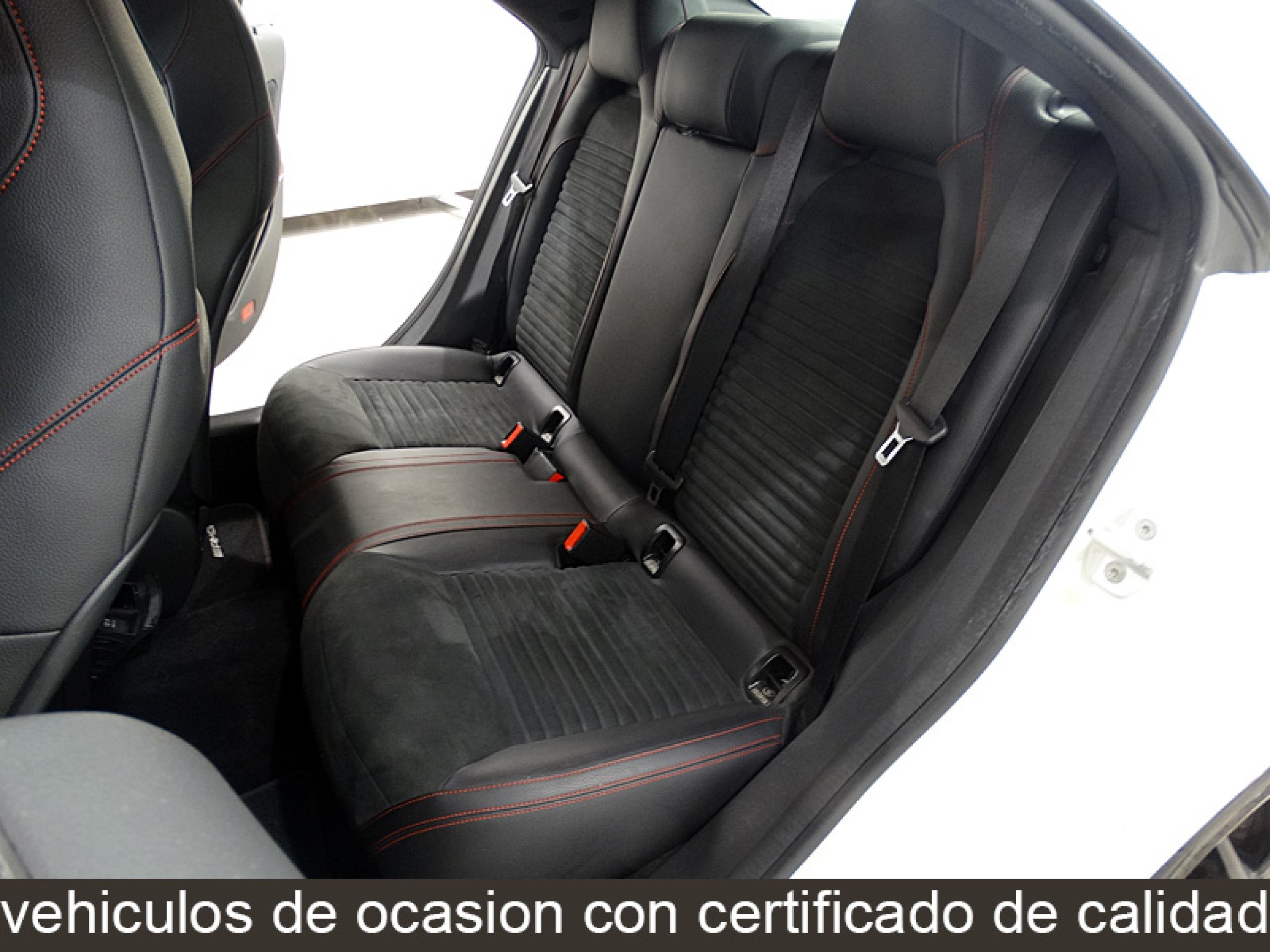 Foto Mercedes-Benz CLA 220 7