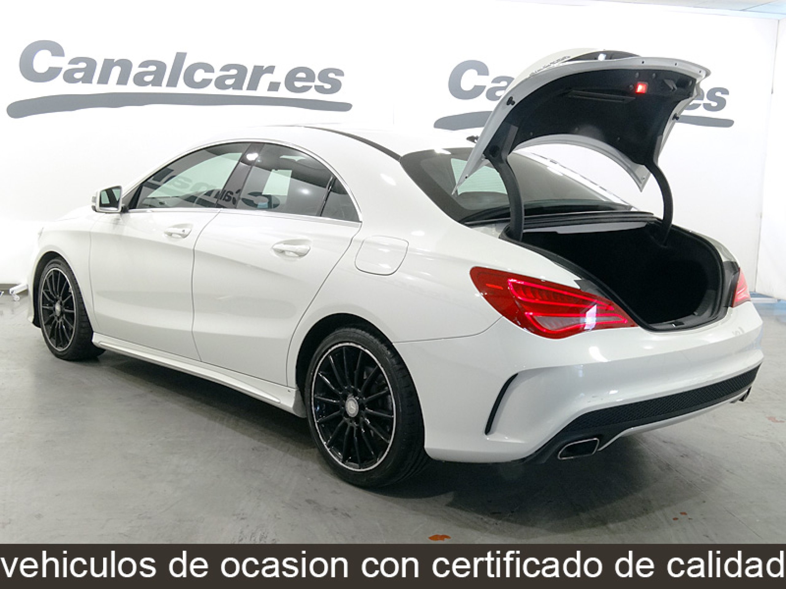 Foto Mercedes-Benz CLA 220 31