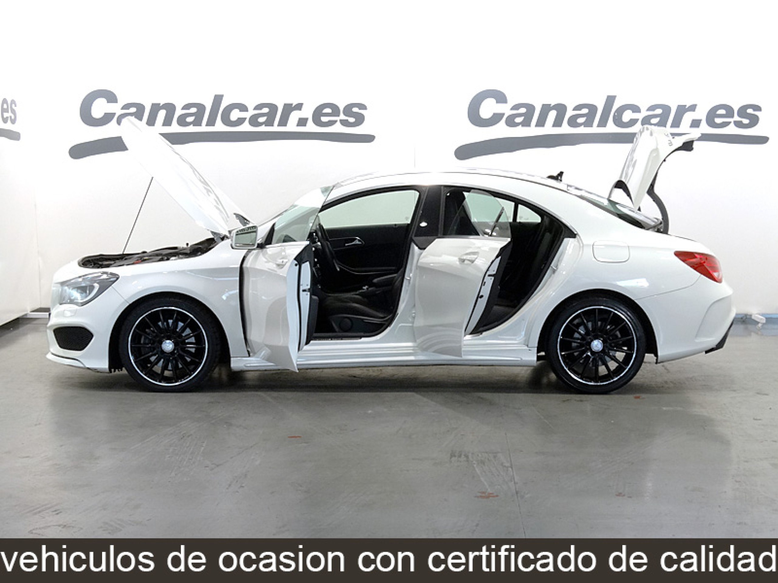 Foto Mercedes-Benz CLA 220 33