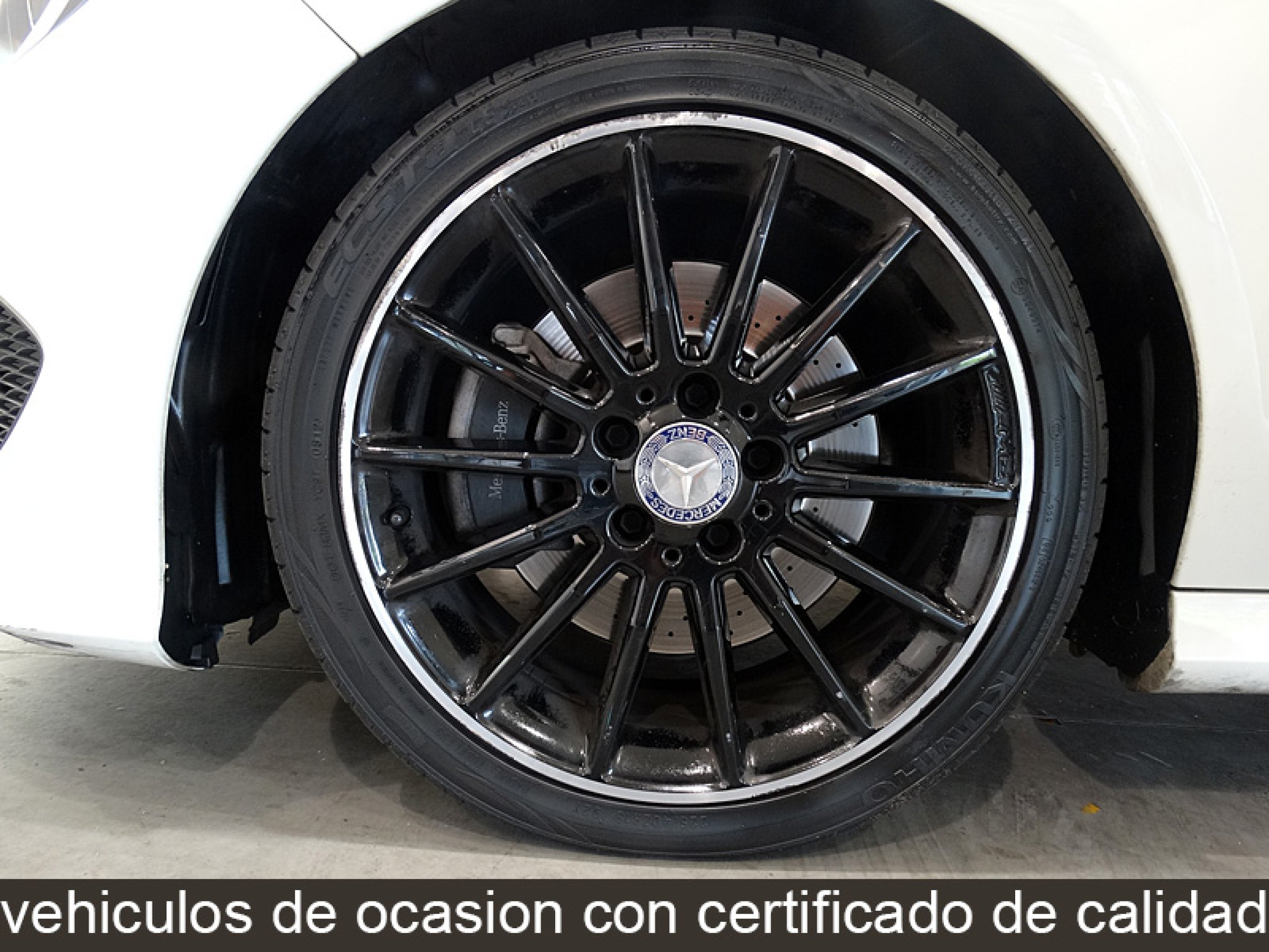 Foto Mercedes-Benz CLA 220 35