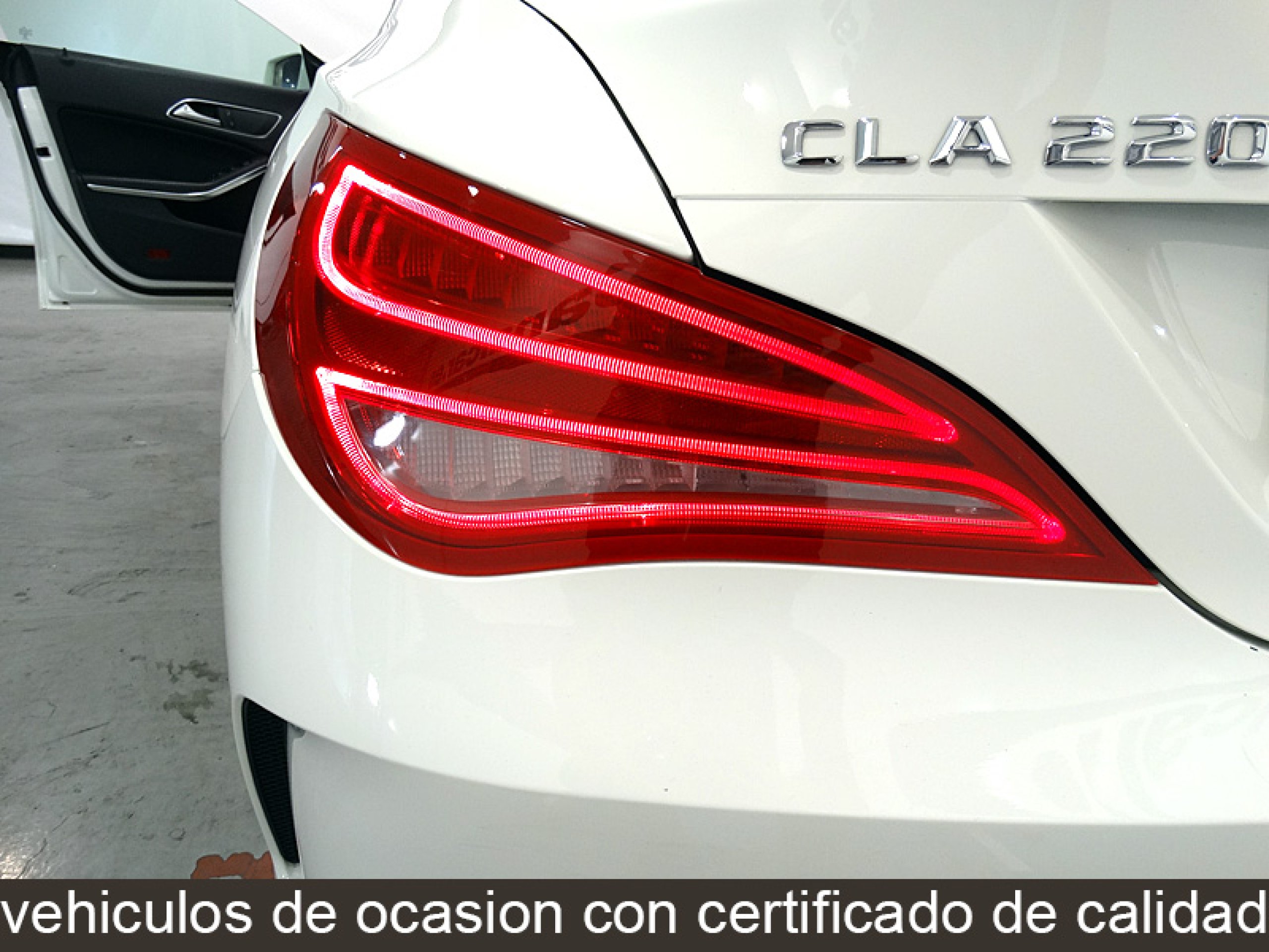 Foto Mercedes-Benz CLA 220 37