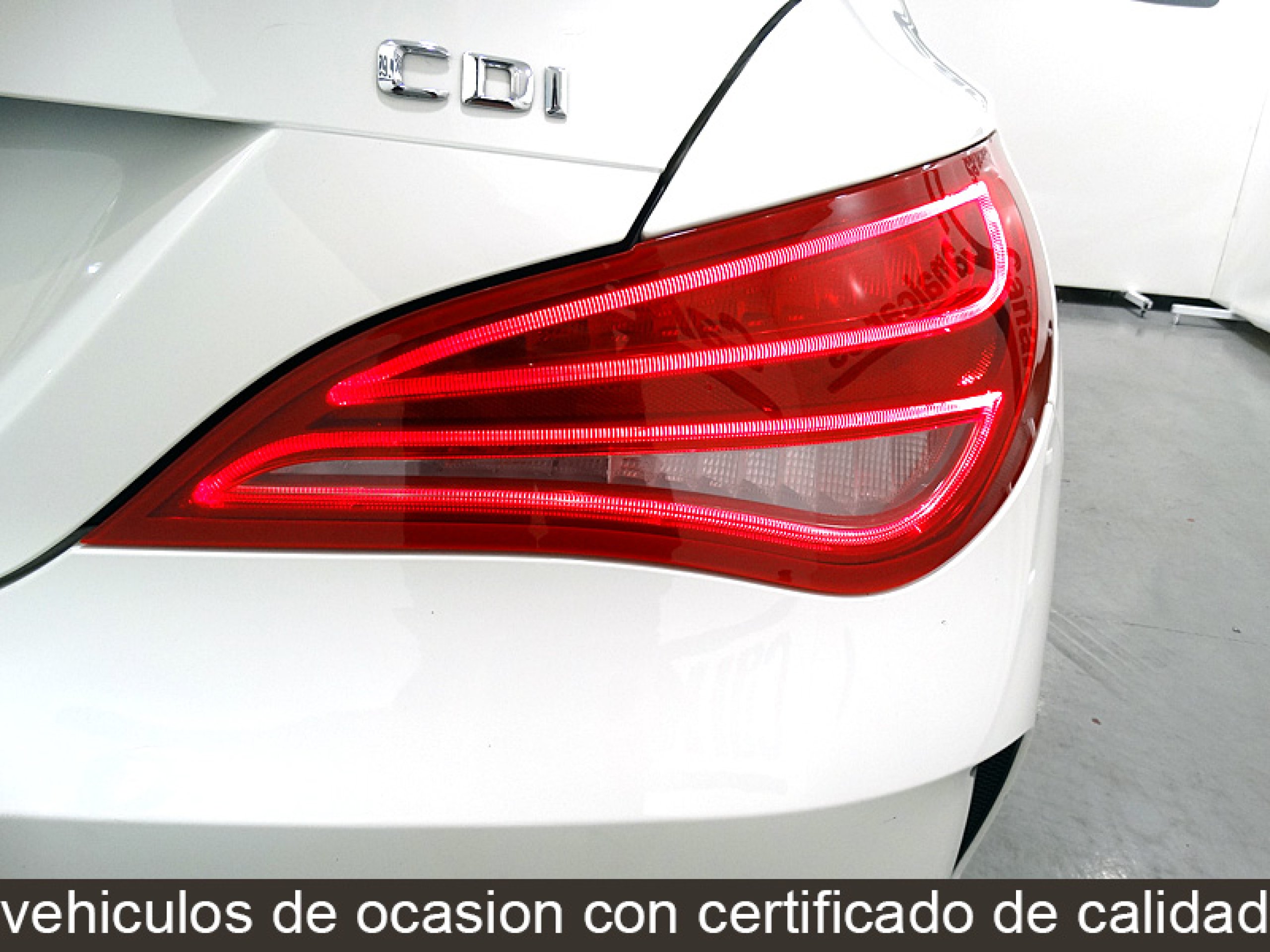 Foto Mercedes-Benz CLA 220 38