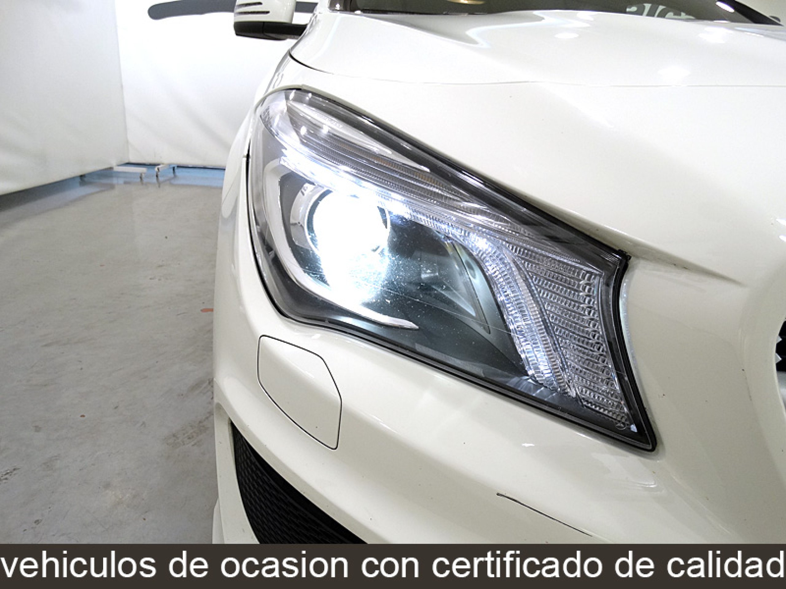 Foto Mercedes-Benz CLA 220 39