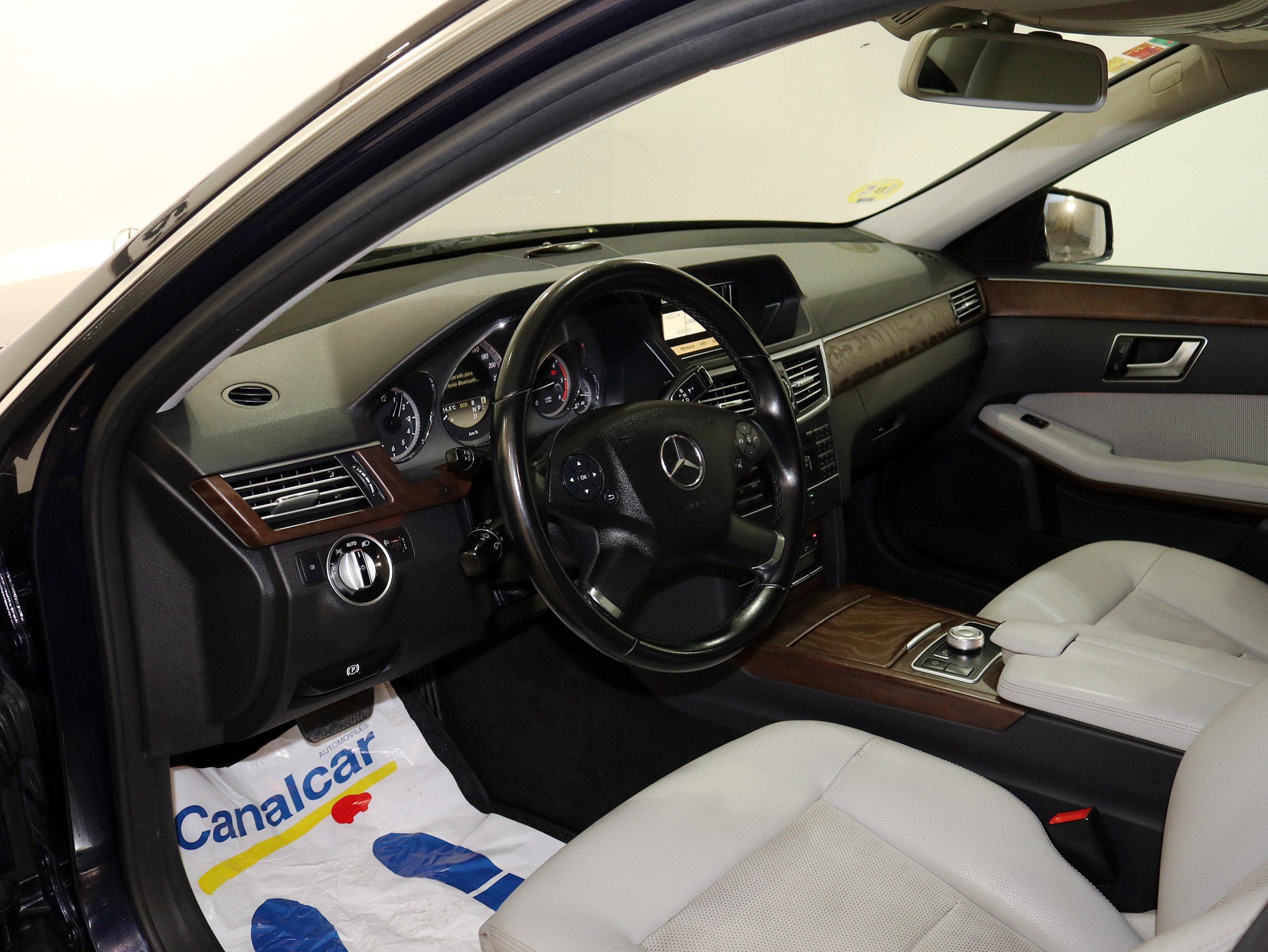 Foto Mercedes-Benz E 220 20