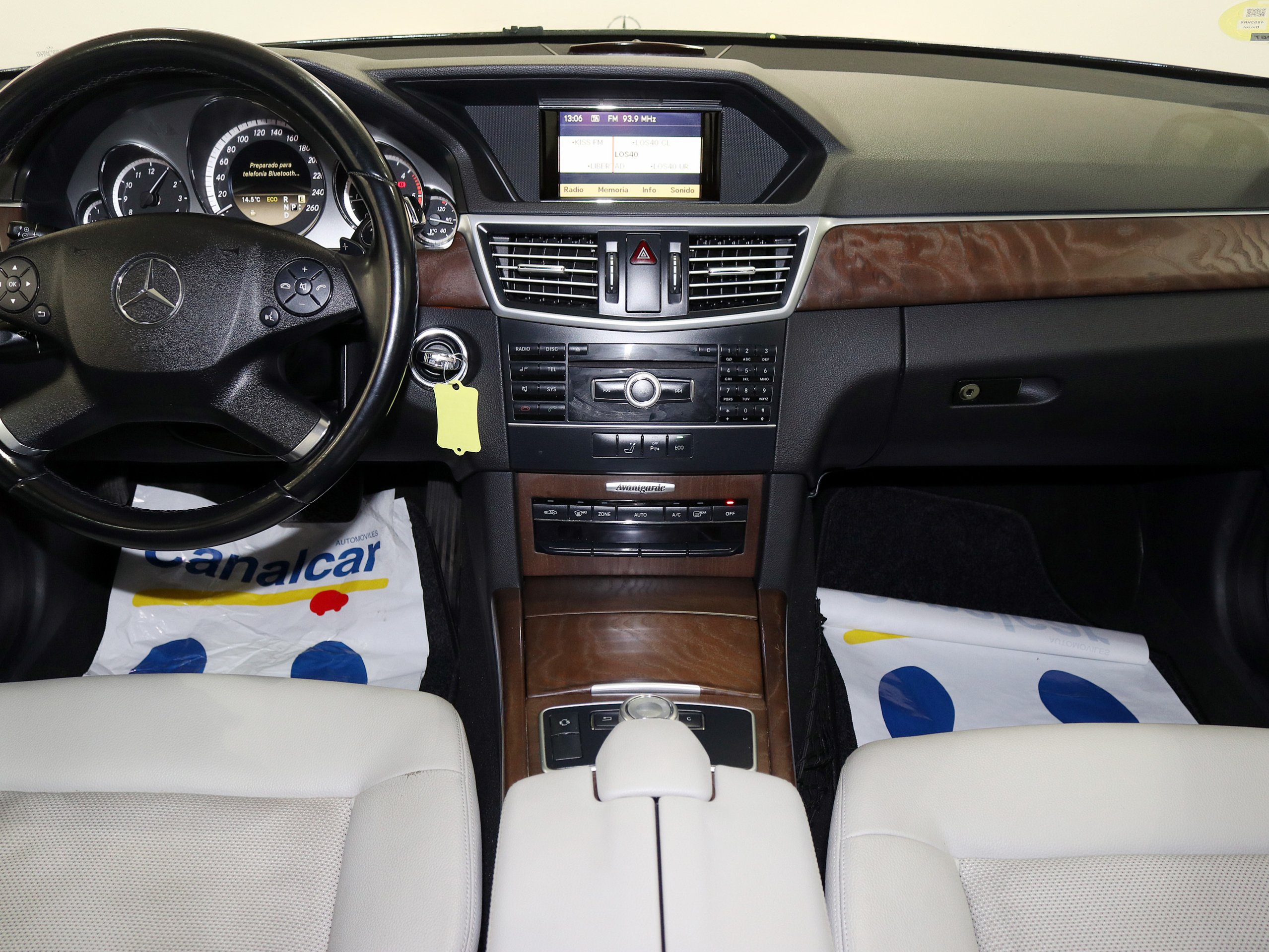 Foto Mercedes-Benz E 220 23
