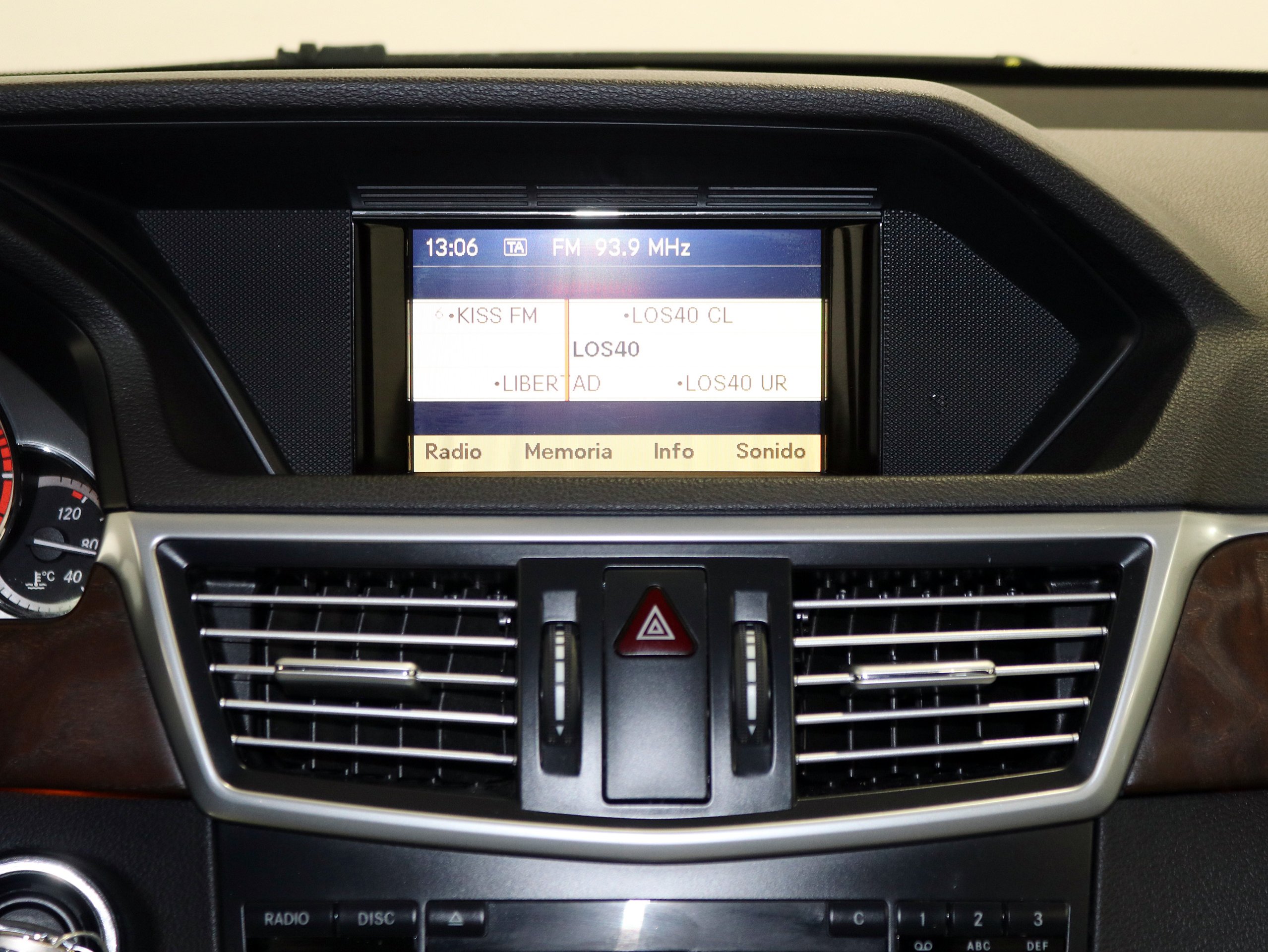 Foto Mercedes-Benz E 220 24