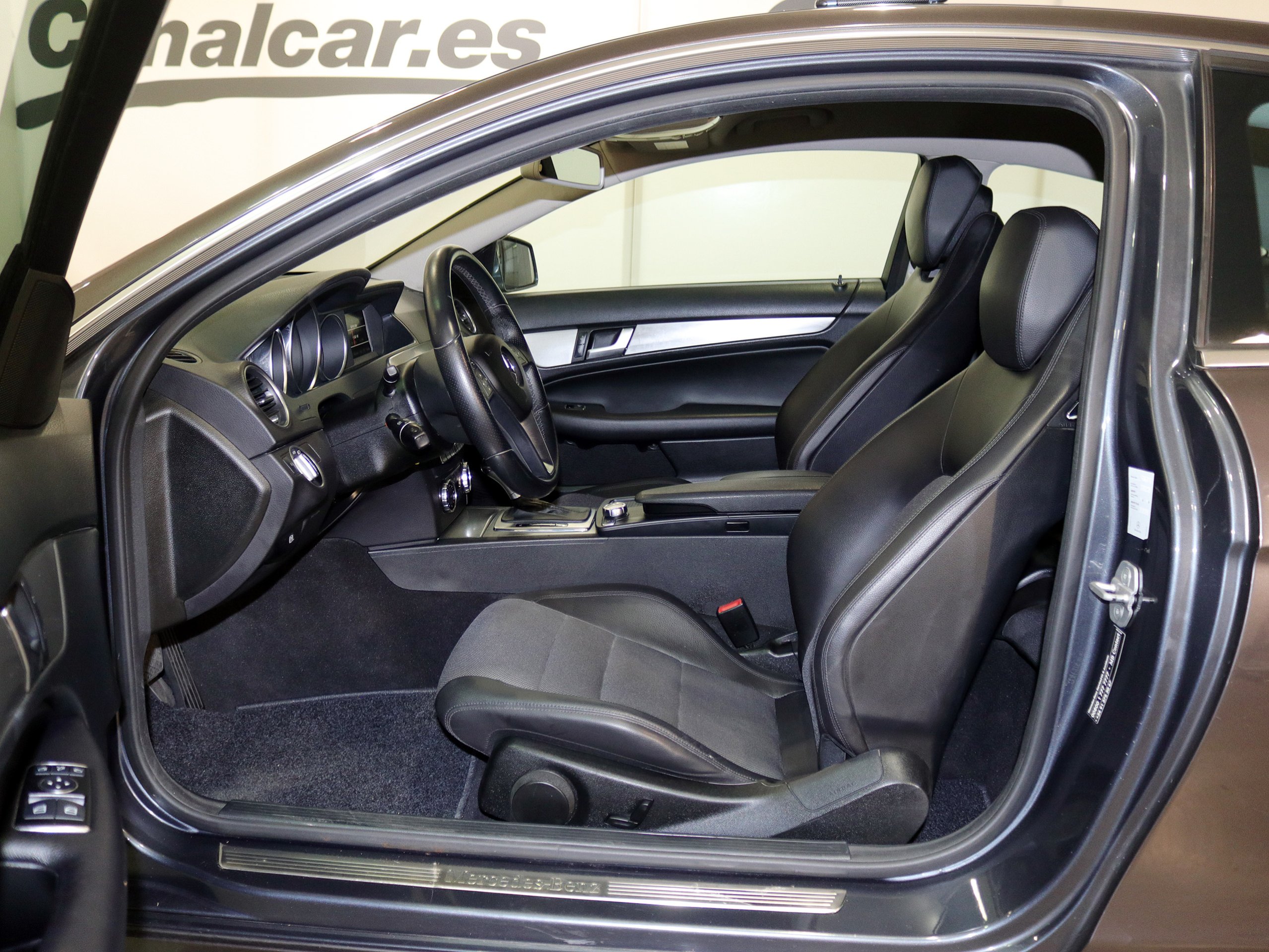 Foto Mercedes-Benz C 220 16 Foto Mercedes-Benz C 220 16