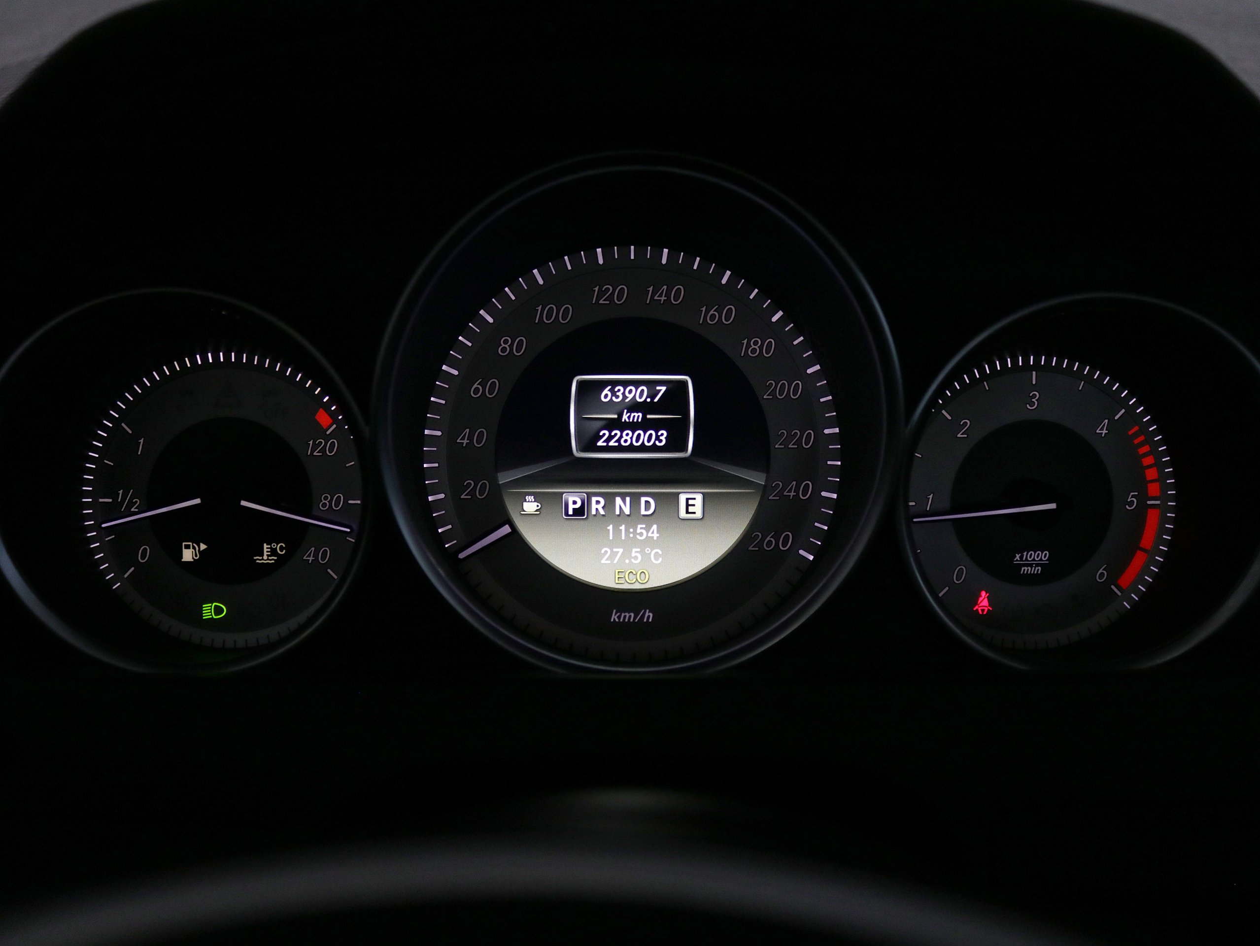 Foto Mercedes-Benz C 220 18 Foto Mercedes-Benz C 220 18