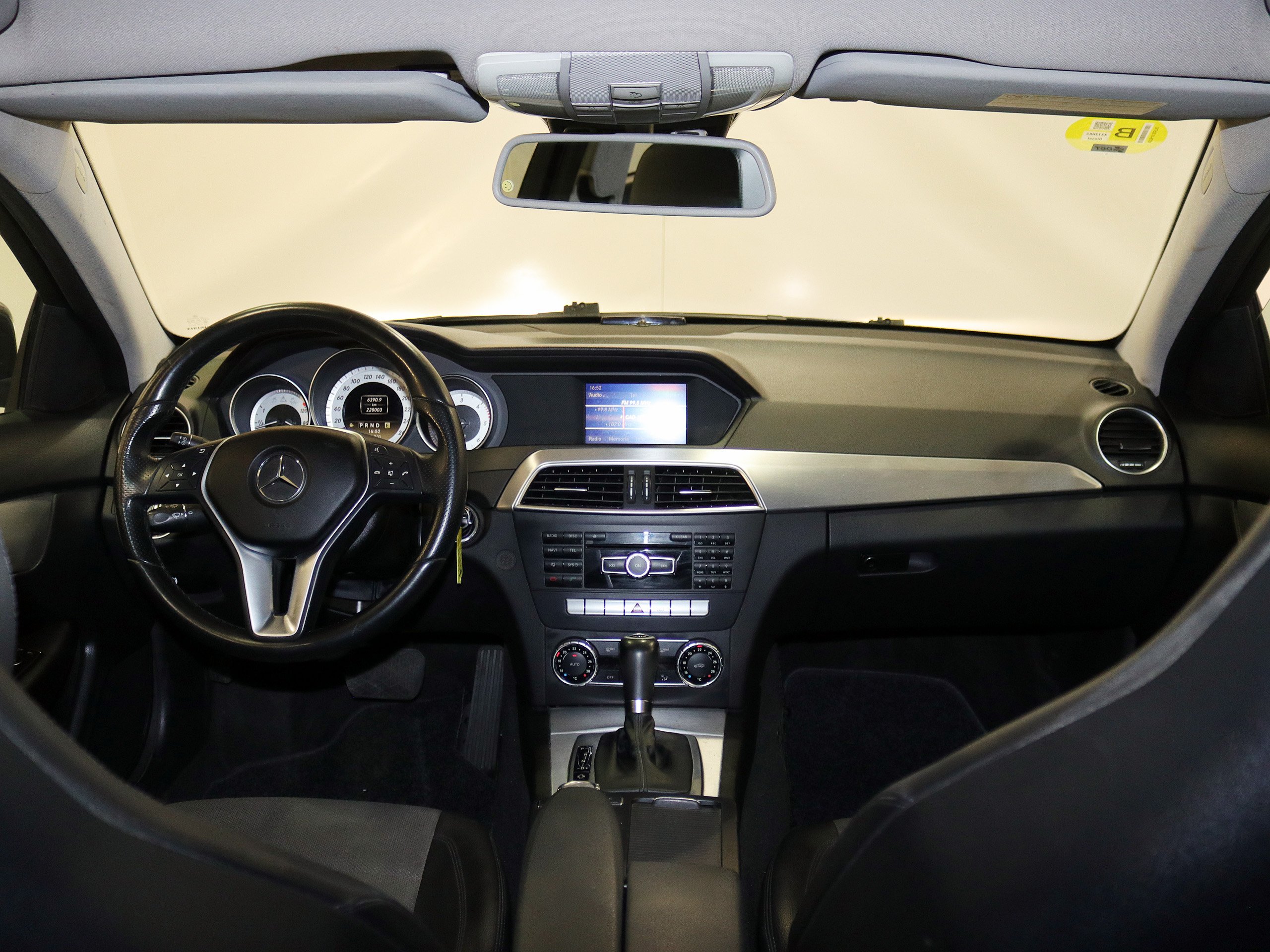 Foto Mercedes-Benz C 220 23 Foto Mercedes-Benz C 220 23