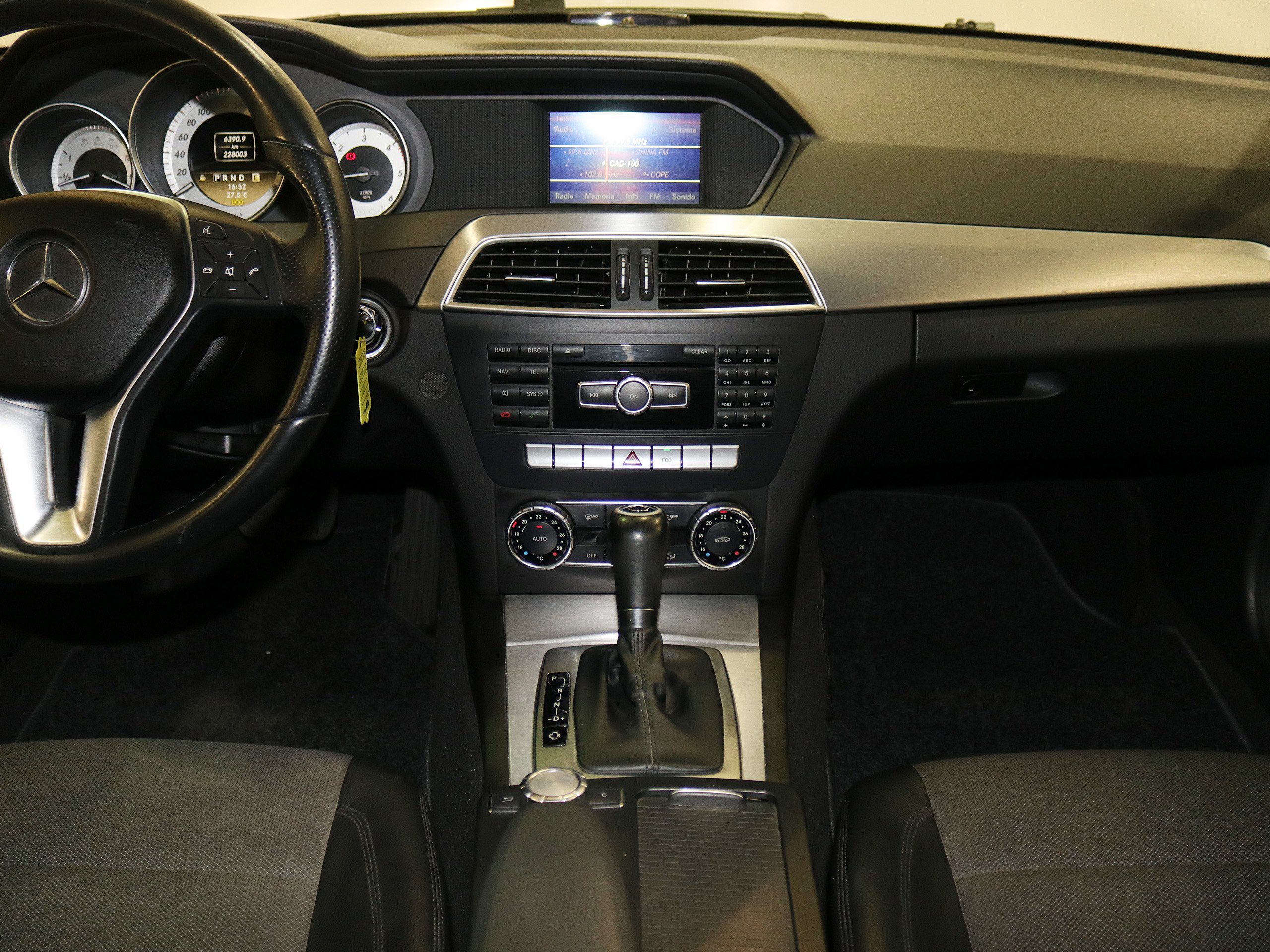 Foto Mercedes-Benz C 220 25 Foto Mercedes-Benz C 220 25
