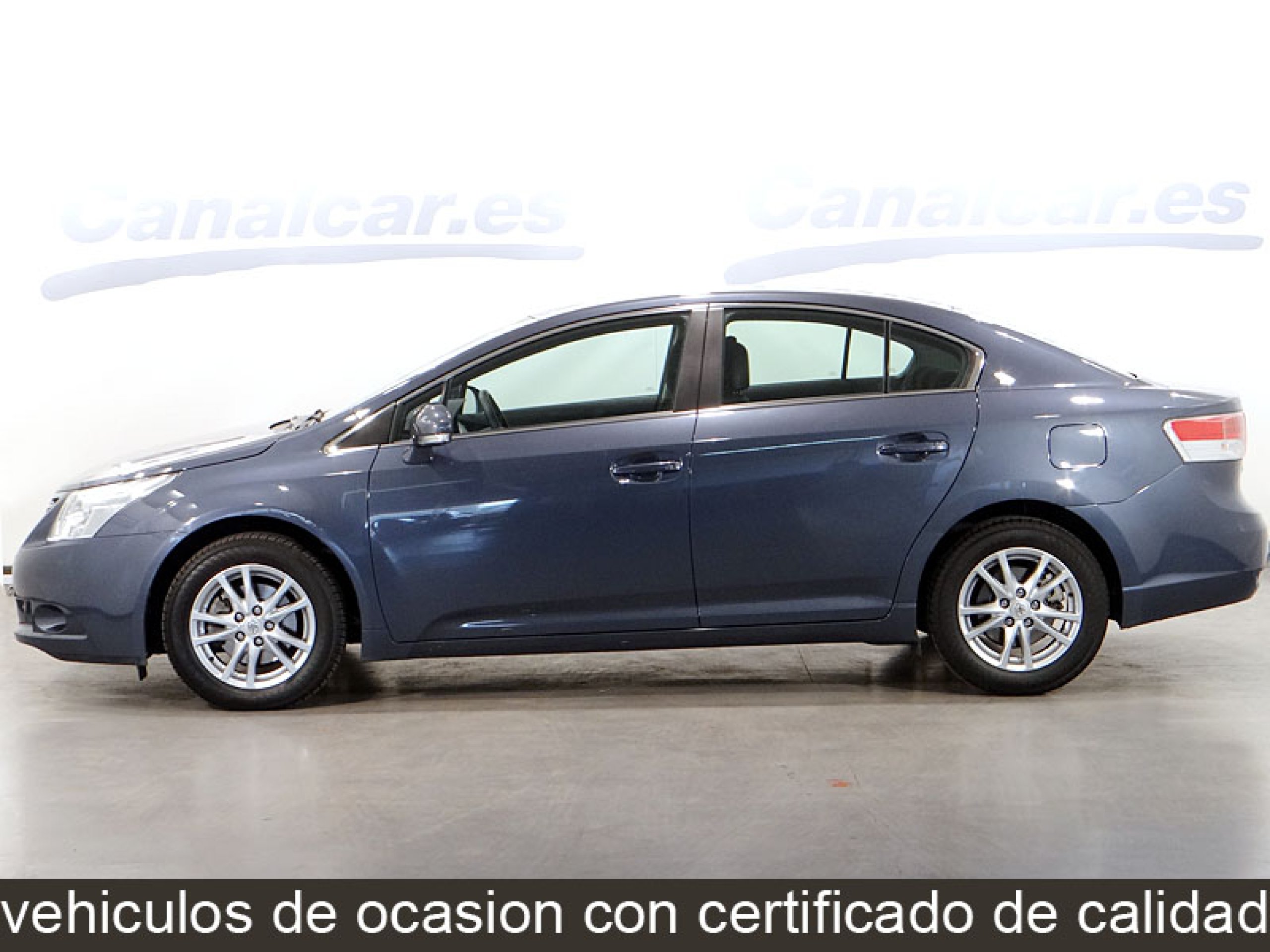 Foto Toyota Avensis 12