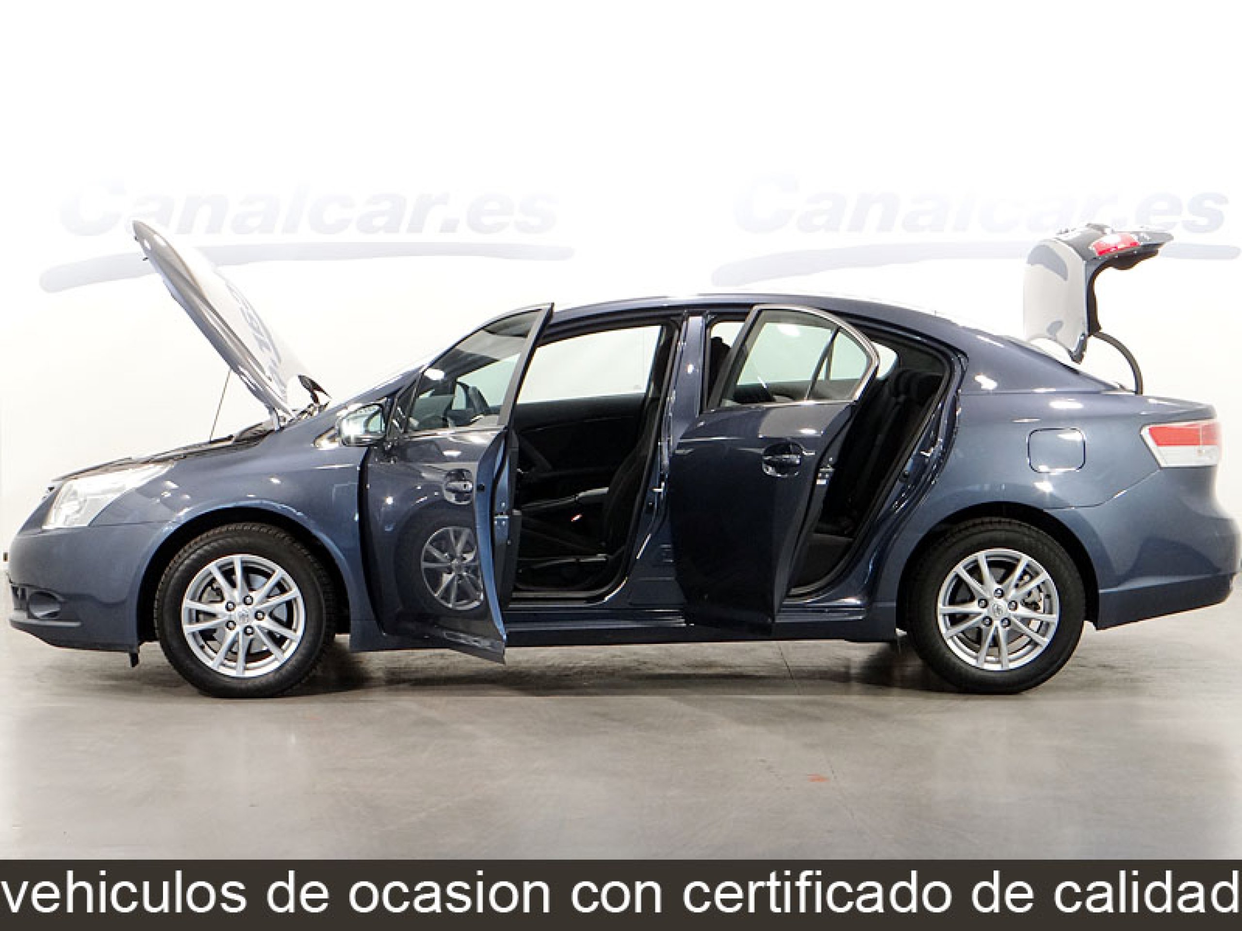 Foto Toyota Avensis 13