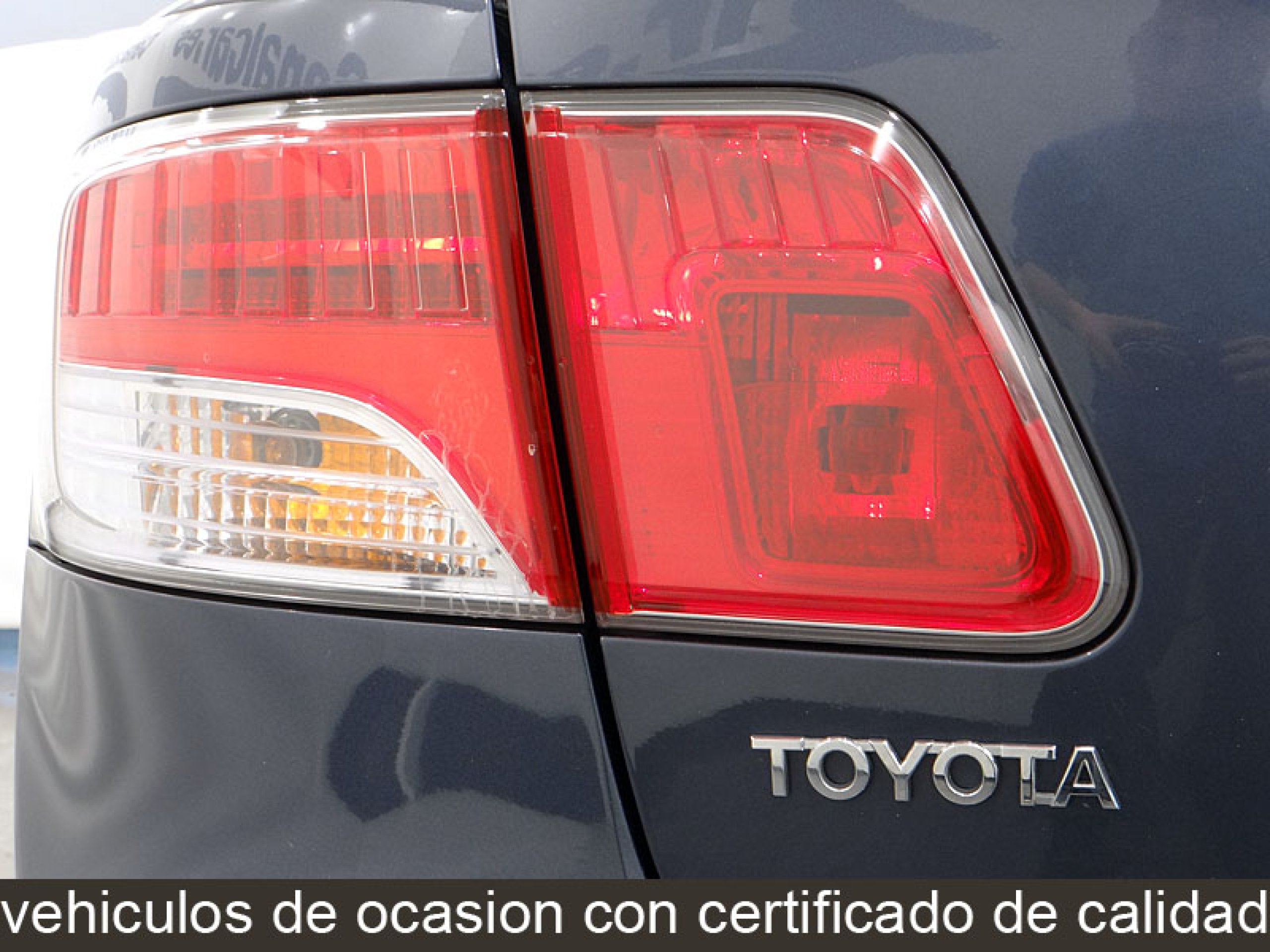 Foto Toyota Avensis 14
